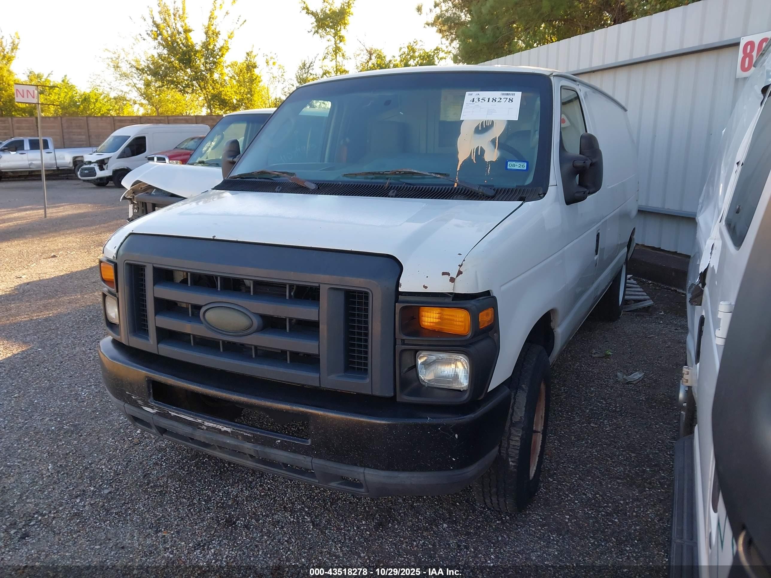 2010 Ford E-150 Commercial/recreational Белый vin: 1FTNE1EW2ADA90630