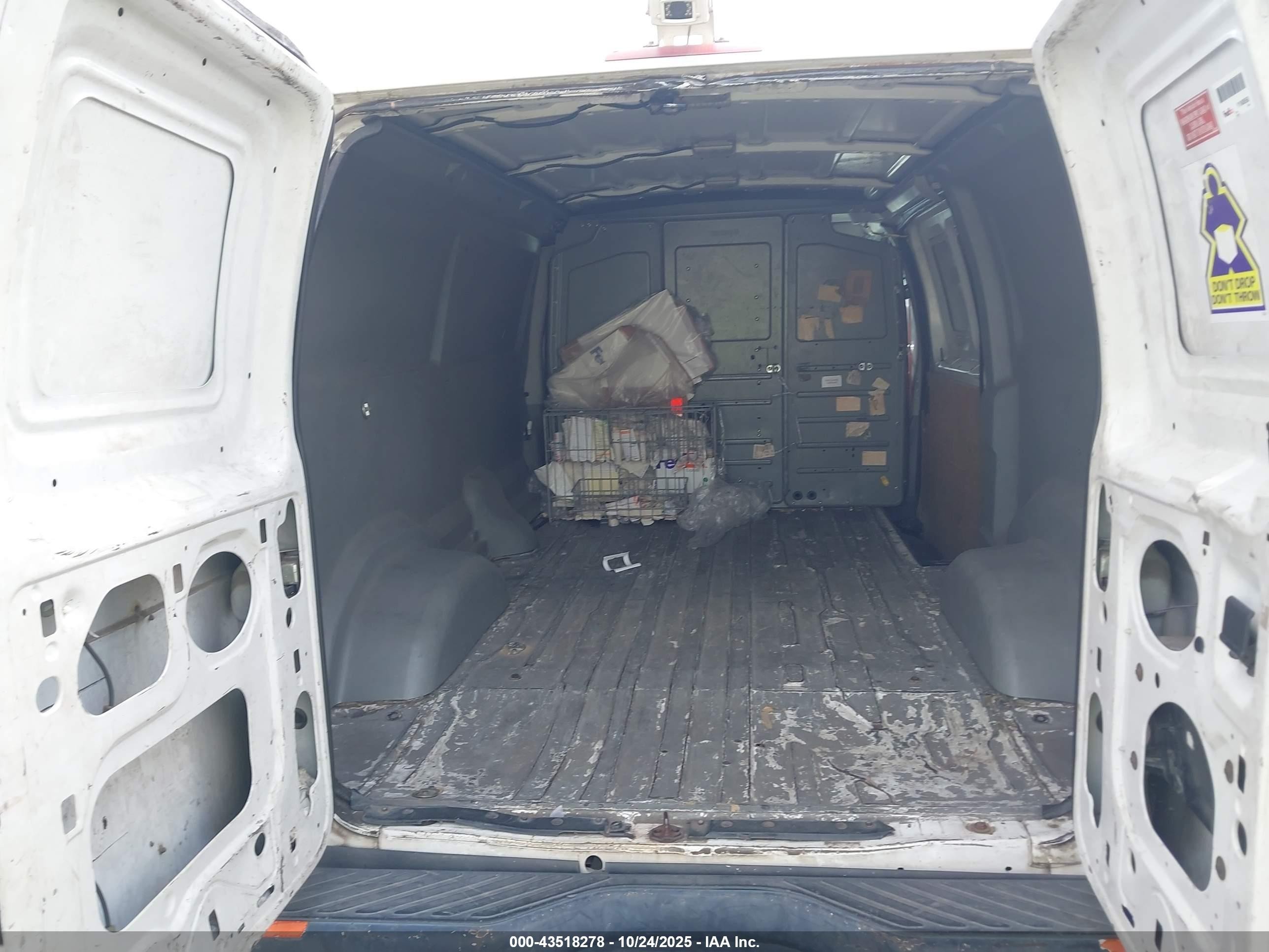 2010 Ford E-150 Commercial/recreational Белый vin: 1FTNE1EW2ADA90630
