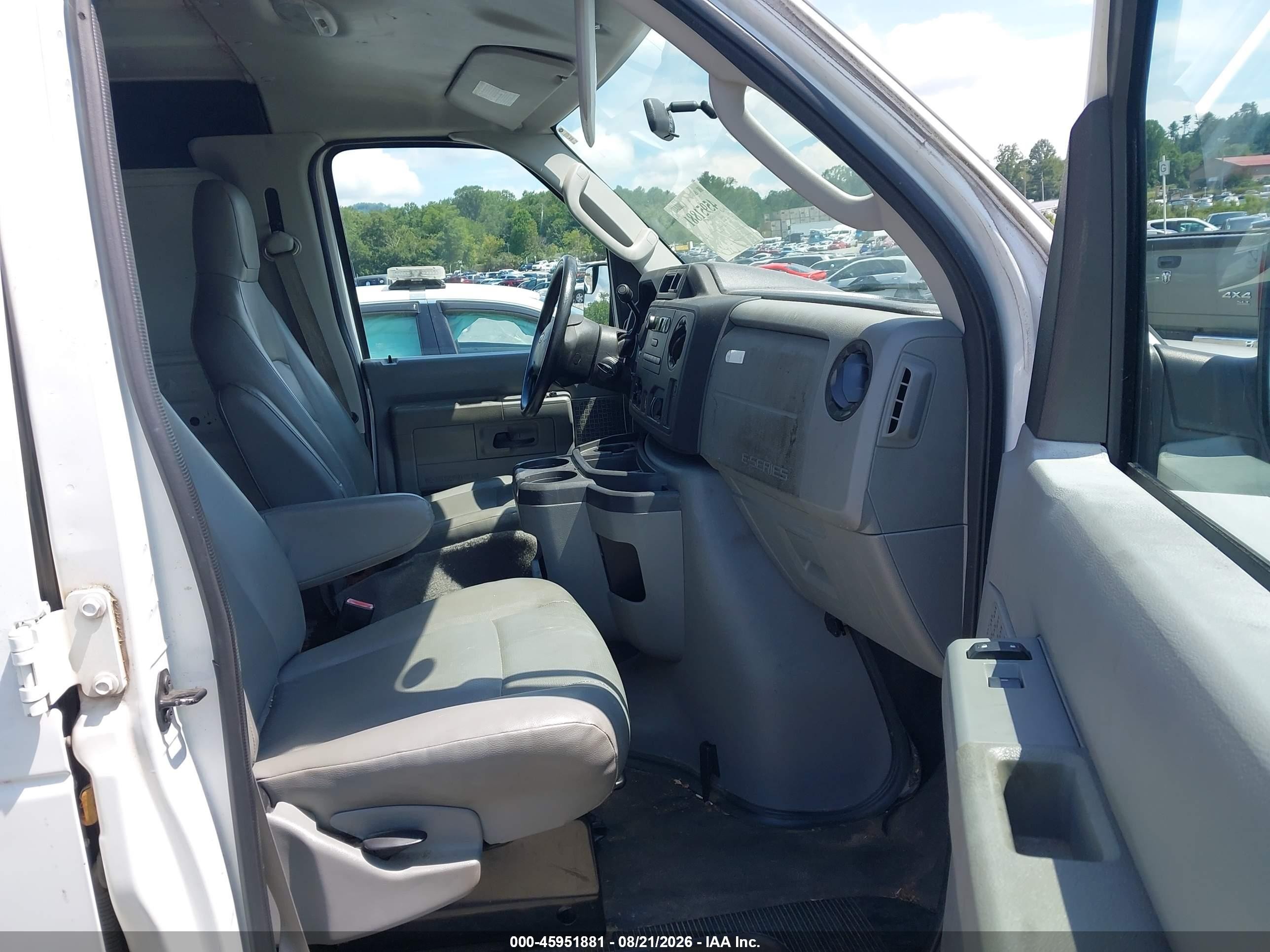 2011 Ford E-150 Commercial White vin: 1FTNE1EW2BDA31417