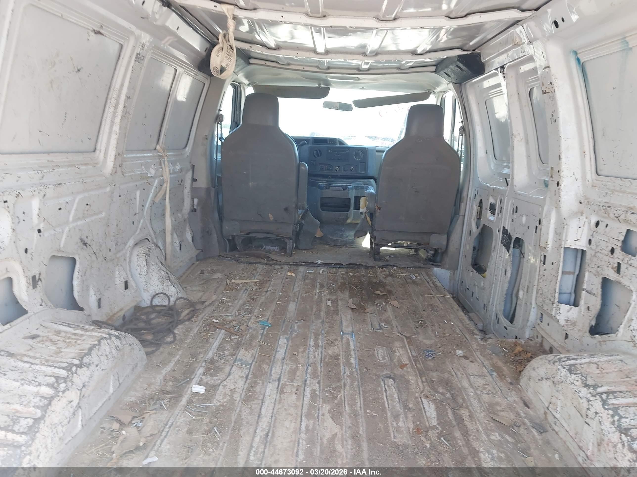 2011 Ford E-150 Commercial White vin: 1FTNE1EW2BDA47617