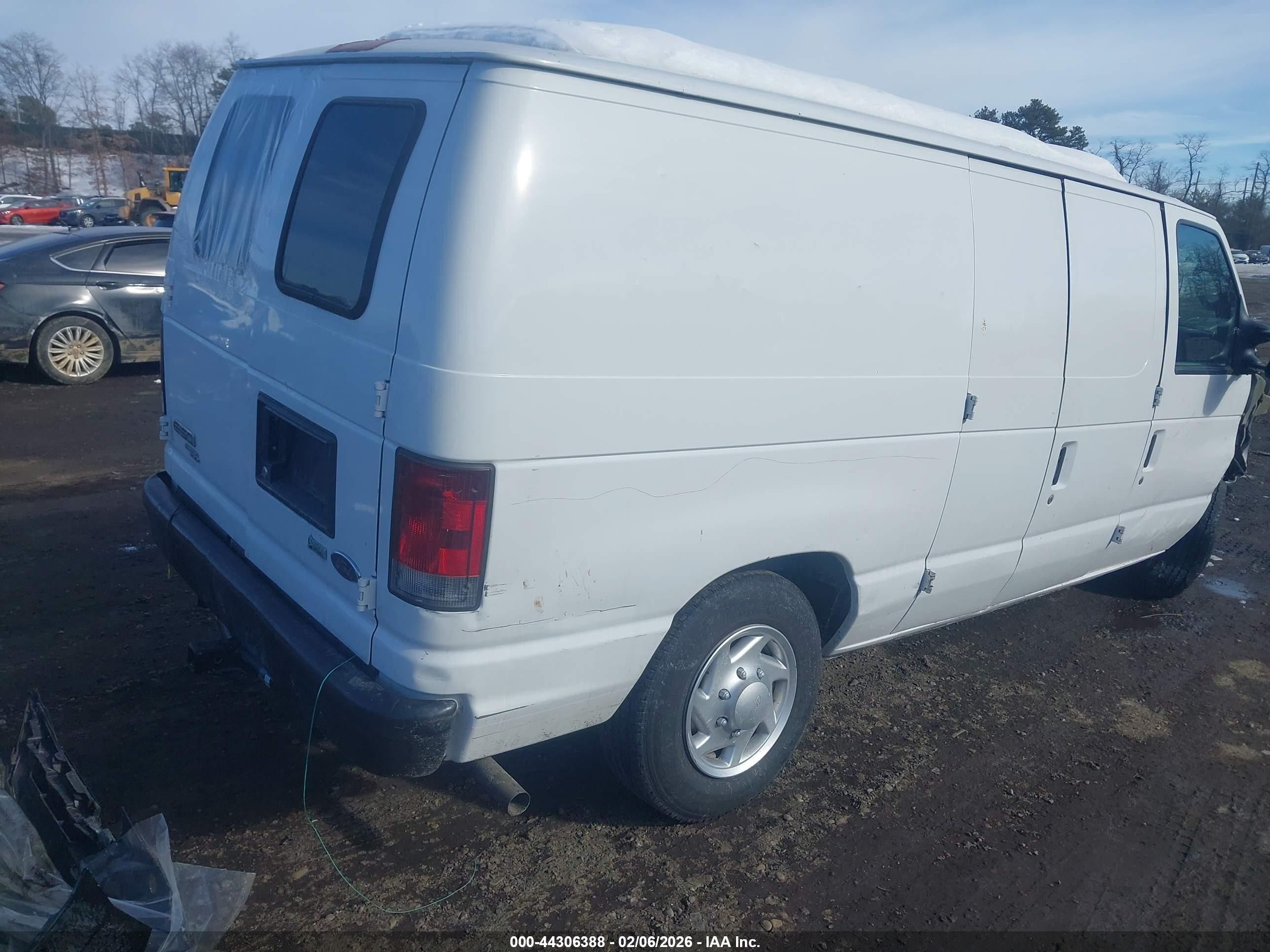 2011 Ford E-150 Commercial White vin: 1FTNE1EW2BDA52638