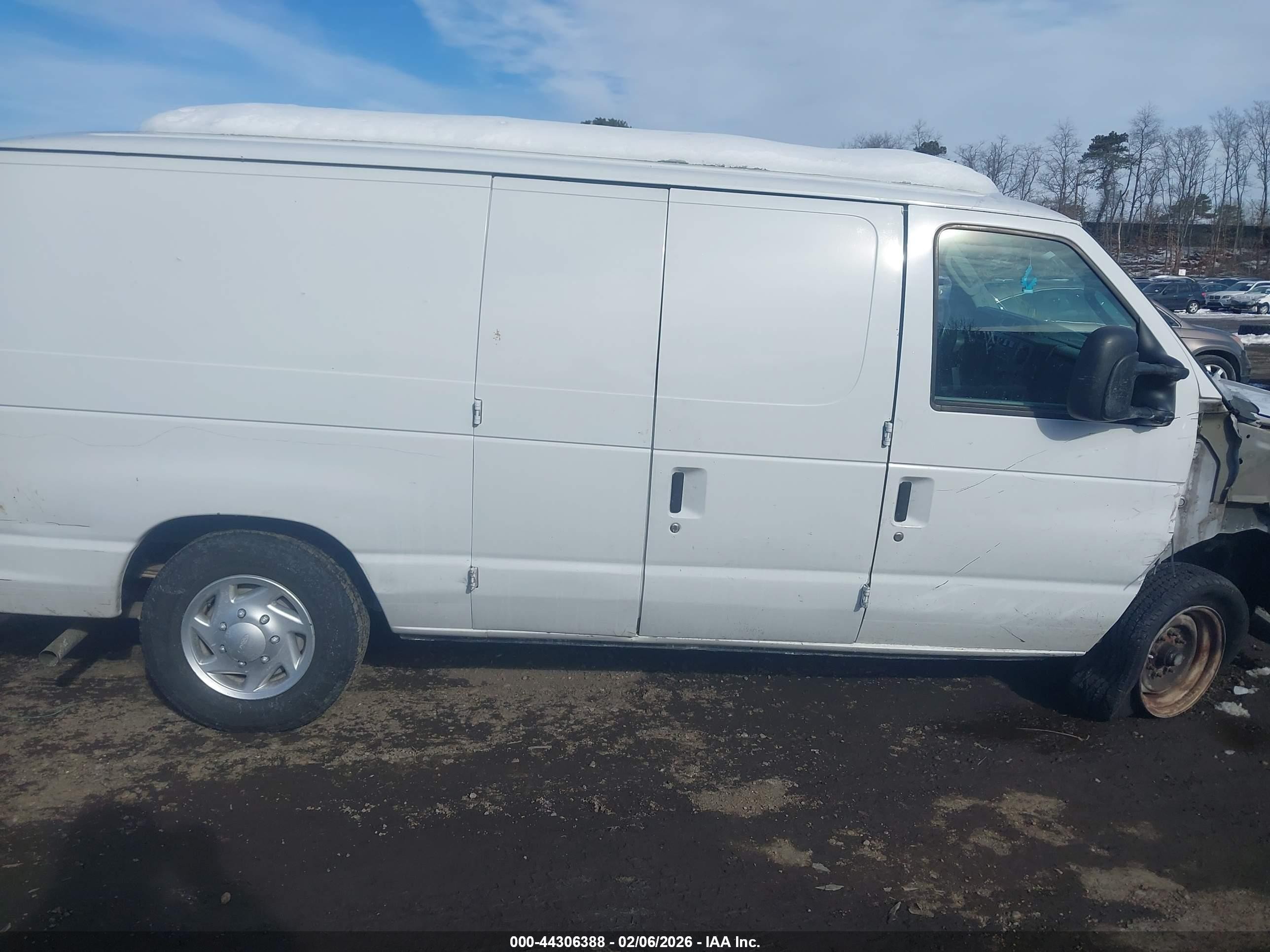 2011 Ford E-150 Commercial White vin: 1FTNE1EW2BDA52638
