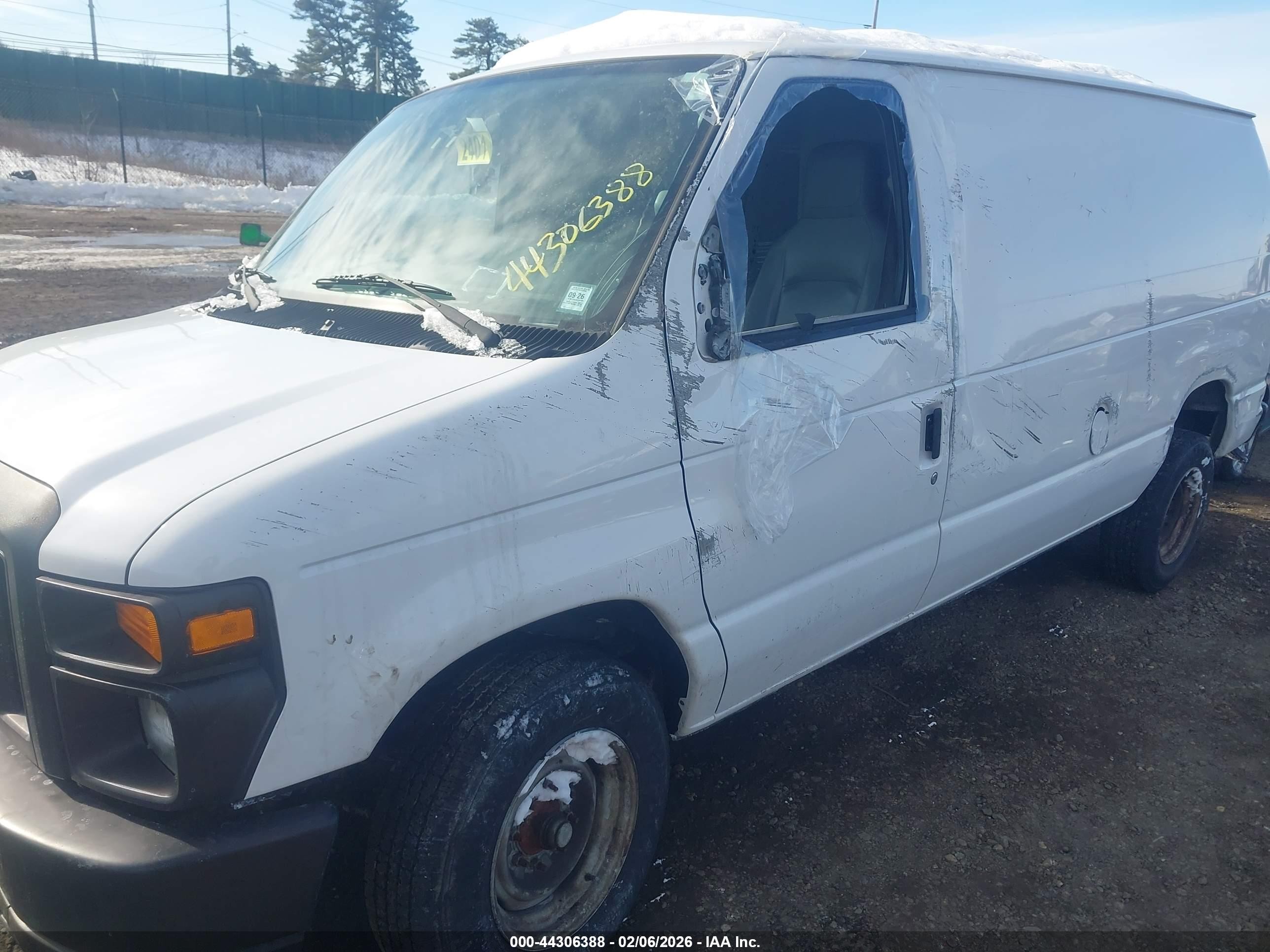 2011 Ford E-150 Commercial White vin: 1FTNE1EW2BDA52638