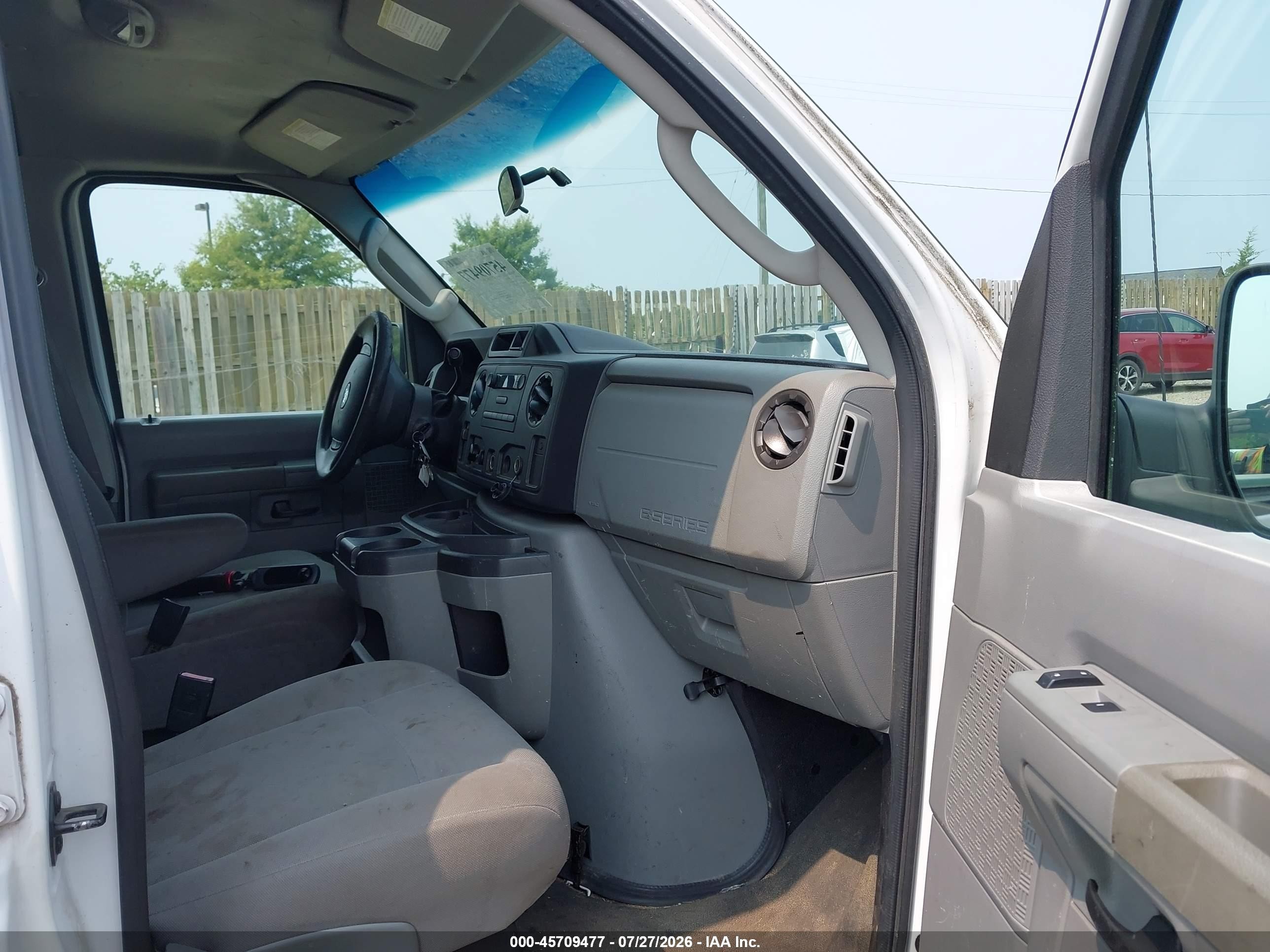 2010 Ford E-150 Commercial/recreational Gray vin: 1FTNE1EW3ADA14933