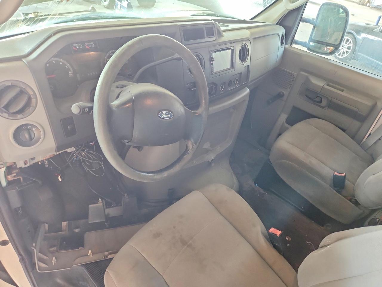 2010 Ford Econoline E150 Van White vin: 1FTNE1EW3ADA87915
