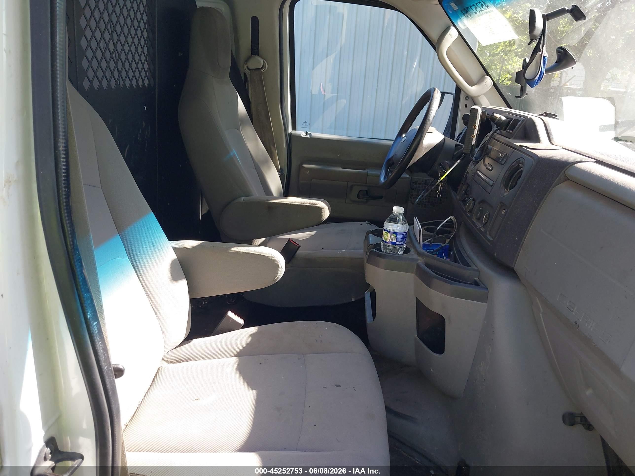 2012 Ford E-150 Commercial White vin: 1FTNE1EW3CDB06403
