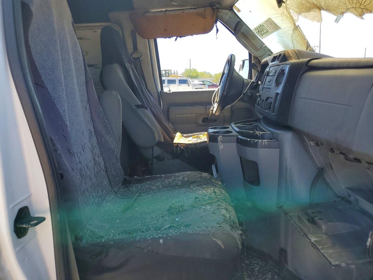 2013 Ford Econoline E150 Van White vin: 1FTNE1EW3DDB28306