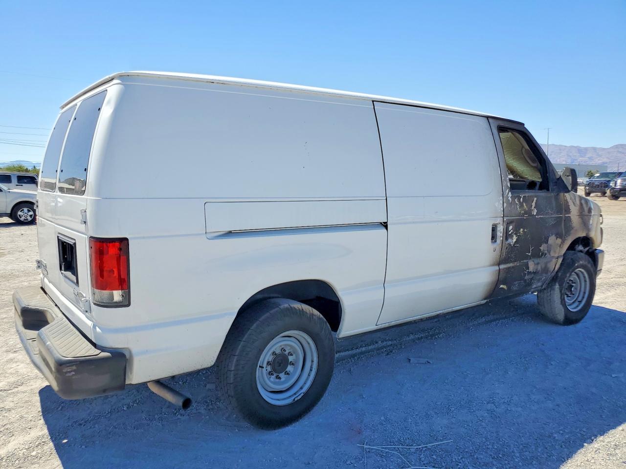 2013 Ford Econoline E150 Van White vin: 1FTNE1EW3DDB28306