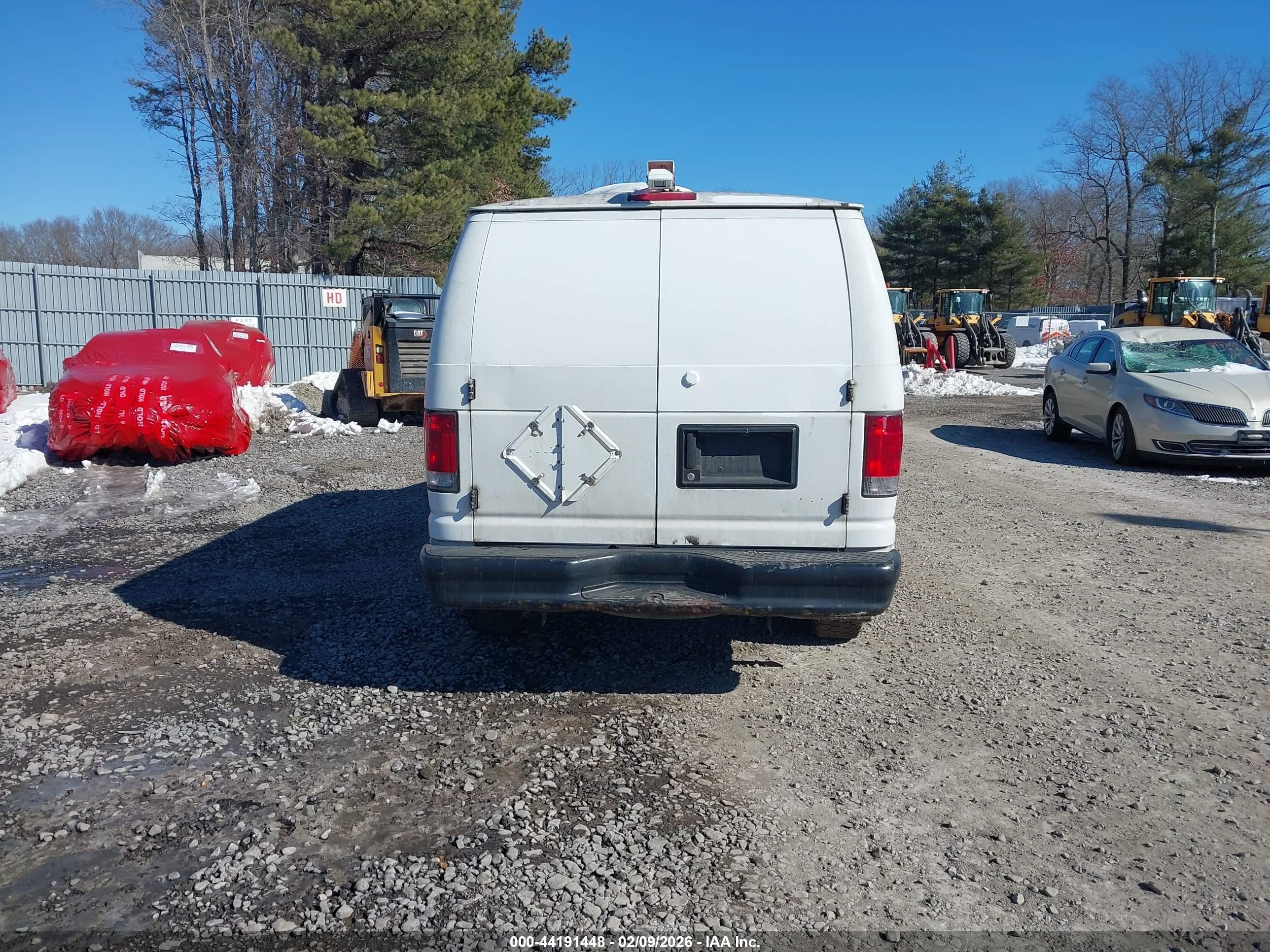 2010 Ford E-150 Commercial/recreational White vin: 1FTNE1EW4ADA91133