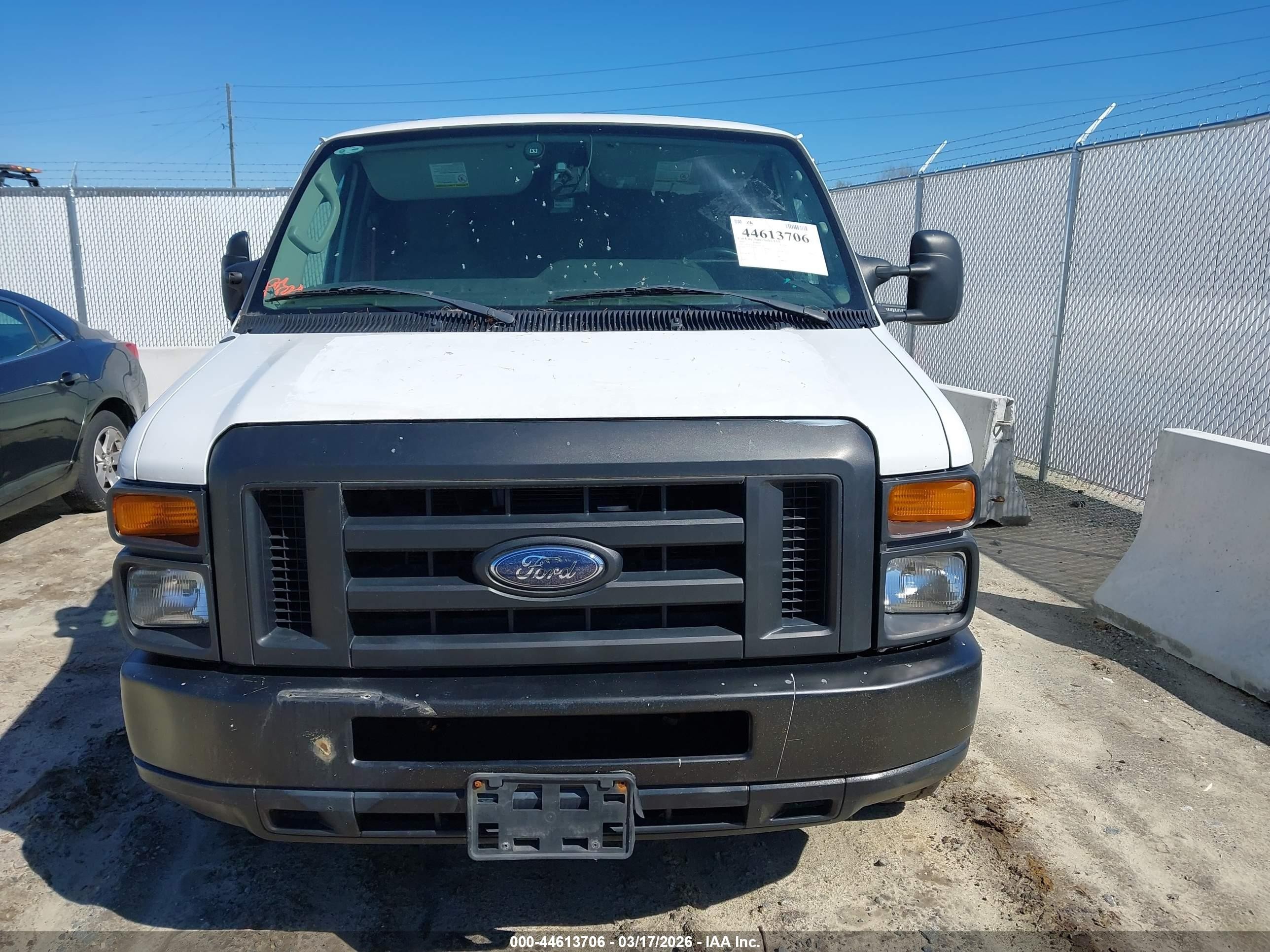 2010 Ford E-150 Commercial/recreational White vin: 1FTNE1EW4ADA91360