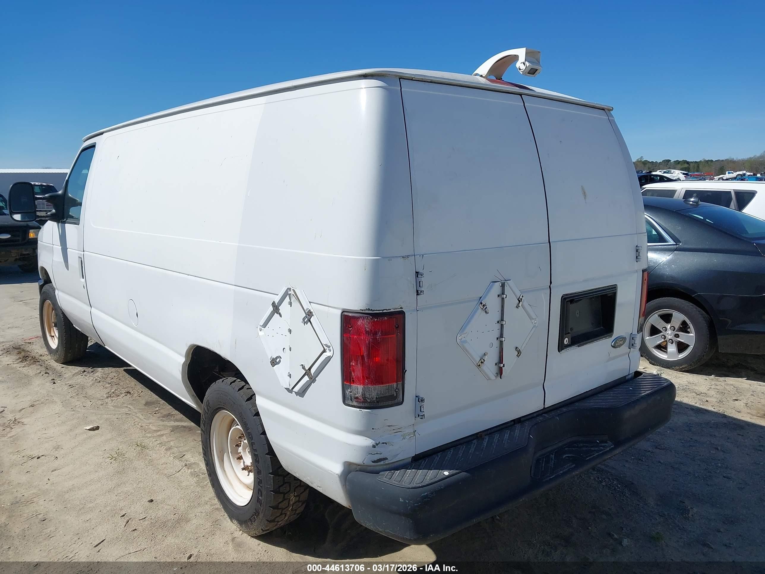 2010 Ford E-150 Commercial/recreational White vin: 1FTNE1EW4ADA91360