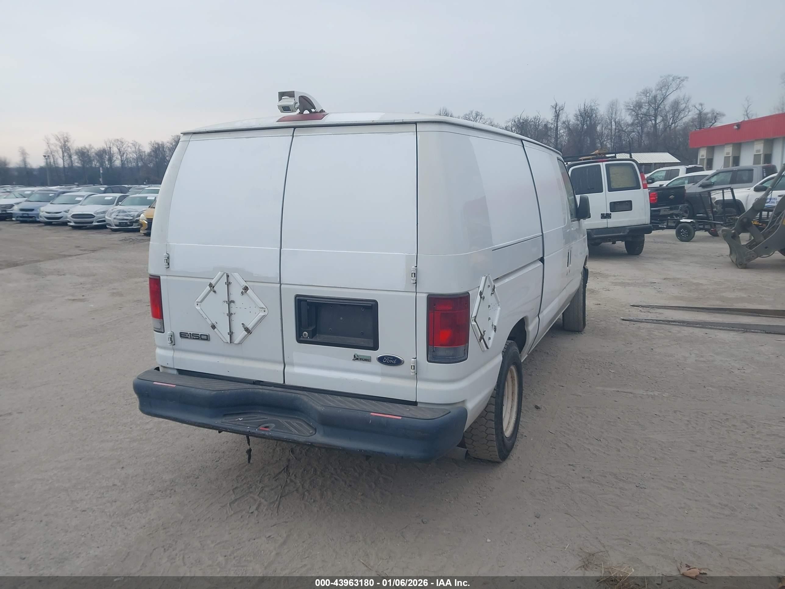2010 Ford E-150 Commercial/recreational White vin: 1FTNE1EW4ADA91648