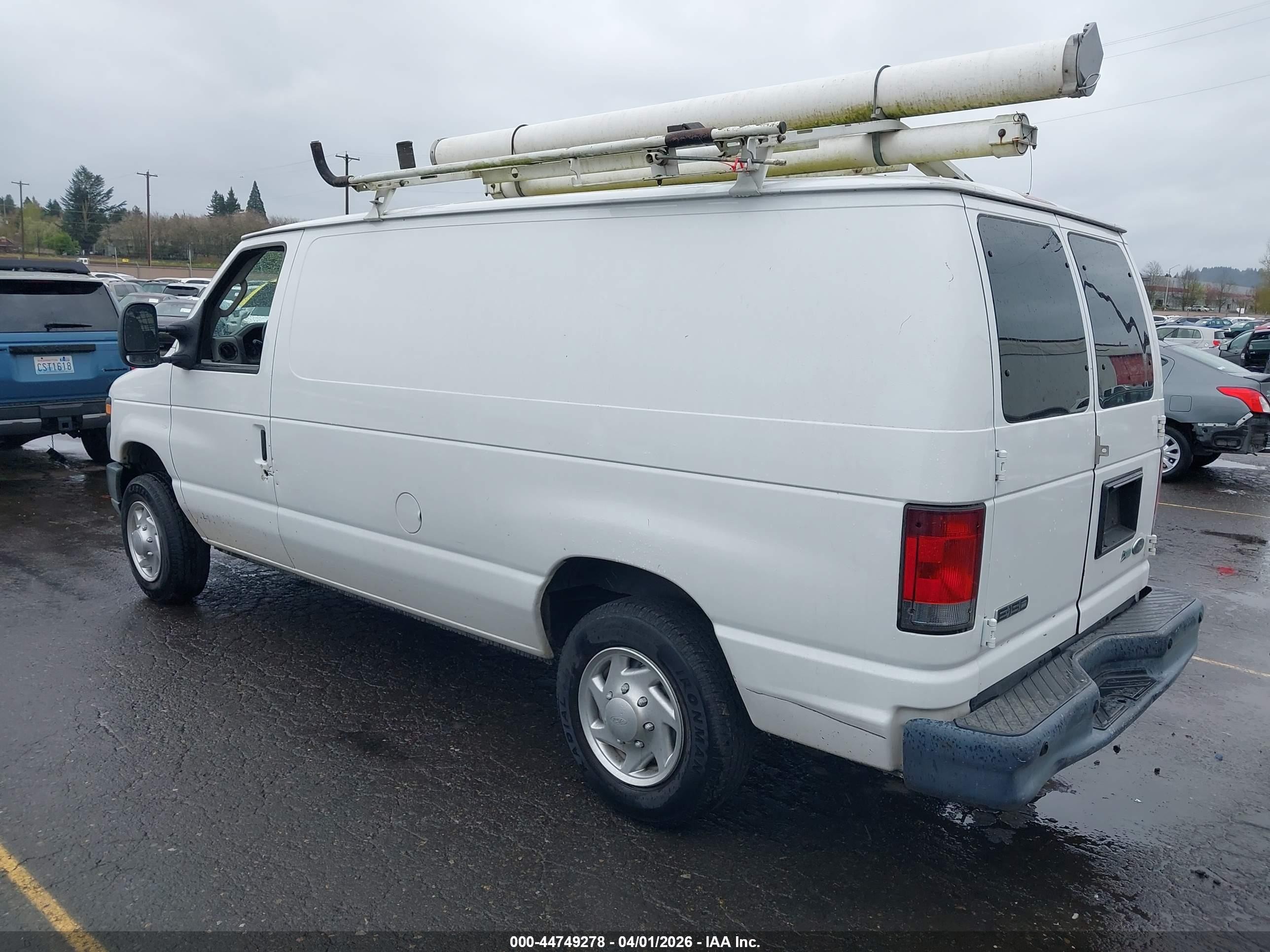 2010 Ford E-150 Commercial/recreational White vin: 1FTNE1EW5ADA59212
