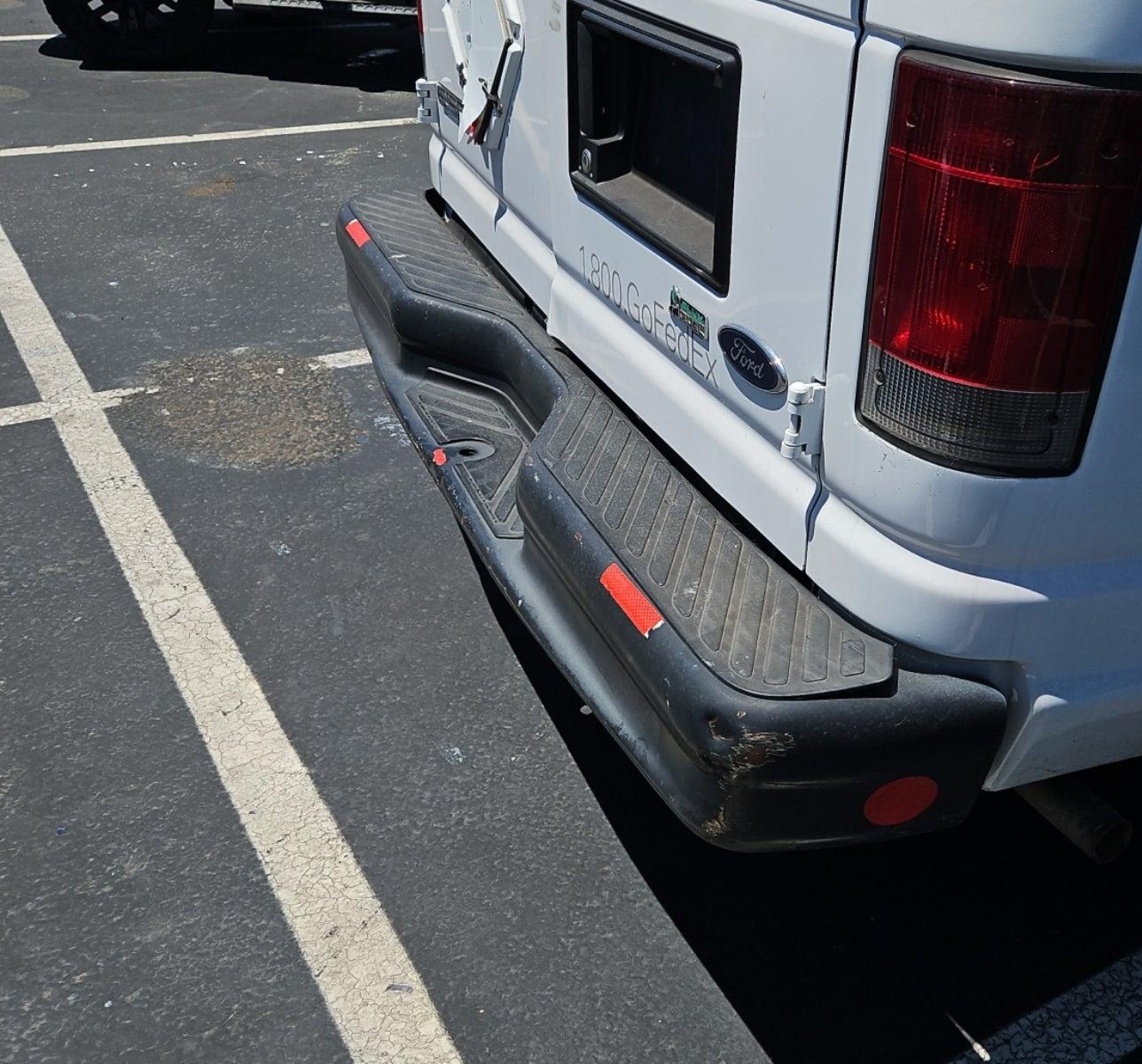 2010 Ford E-150 Commercial vin: 1FTNE1EW5ADA90881