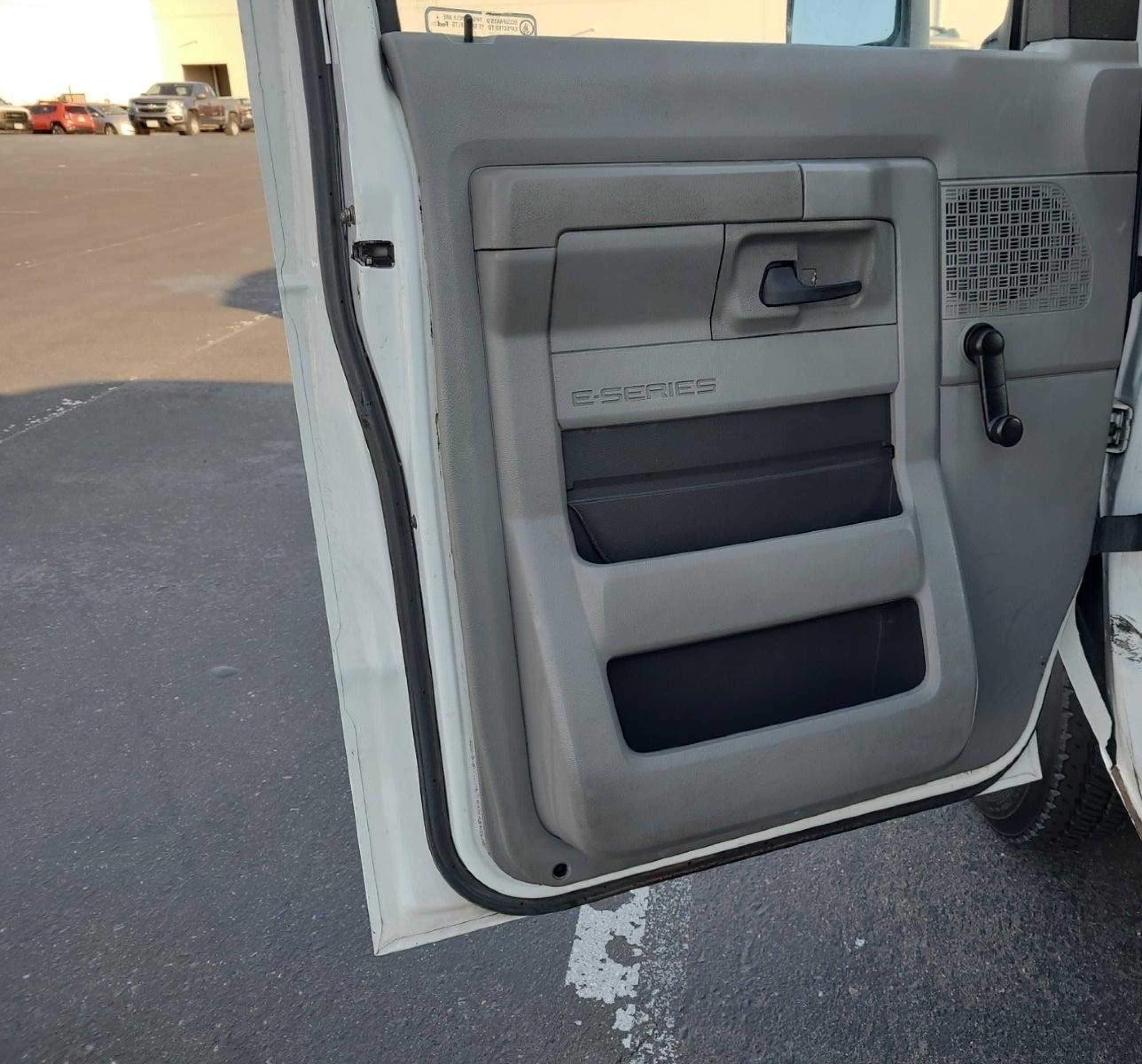 2010 Ford E-150 Commercial vin: 1FTNE1EW5ADA90881