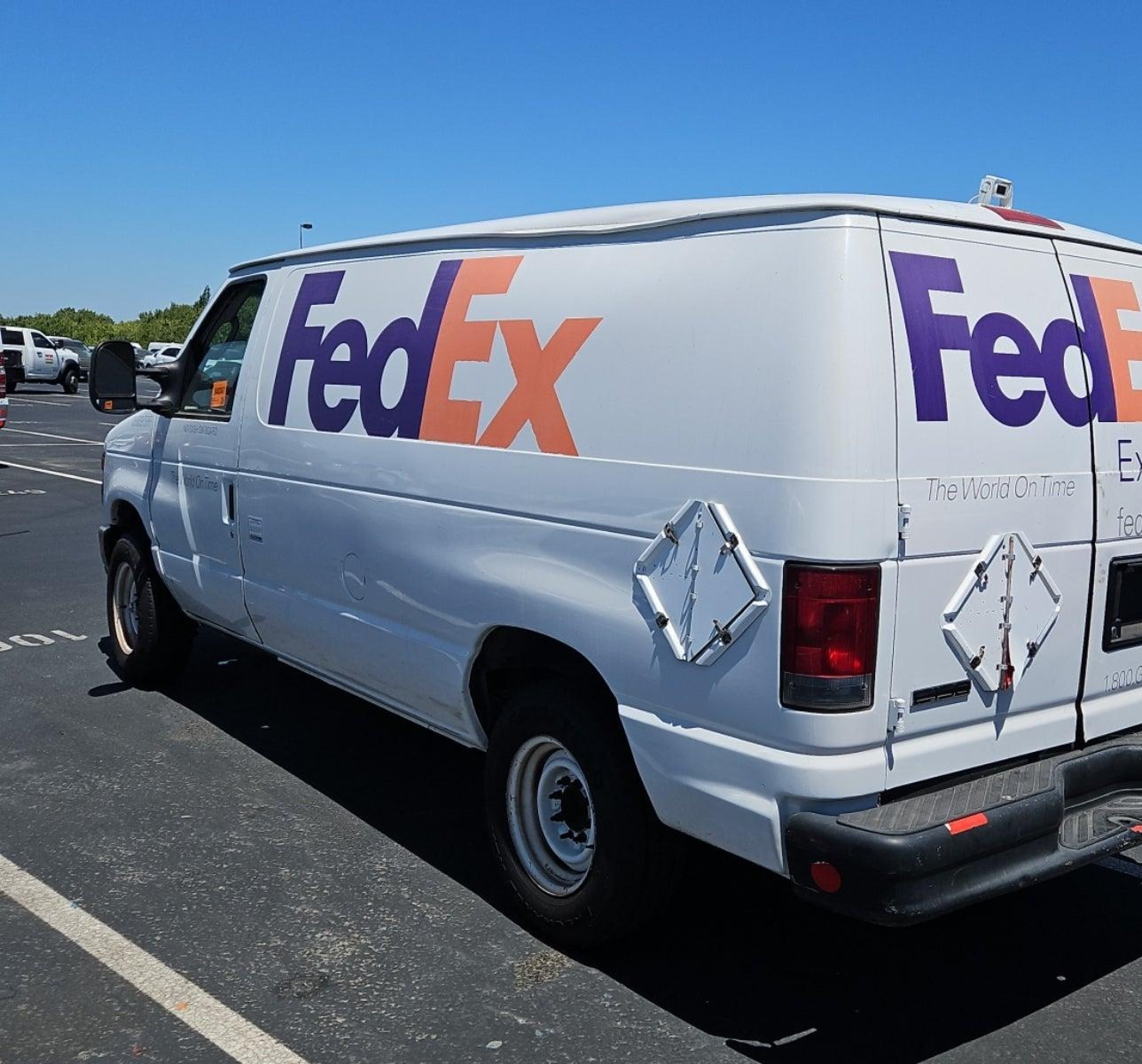 2010 Ford E-150 Commercial vin: 1FTNE1EW5ADA90881