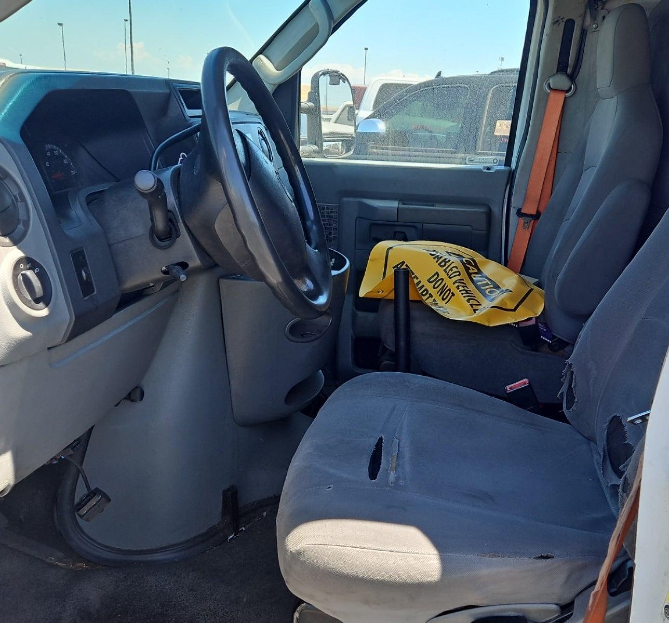 2010 Ford E-150 Commercial vin: 1FTNE1EW5ADA90881