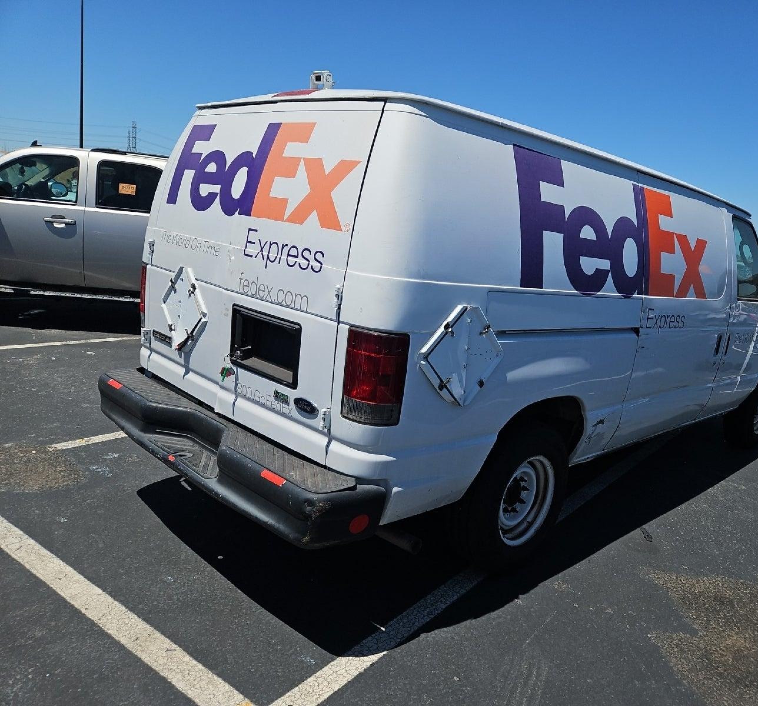 2010 Ford E-150 Commercial vin: 1FTNE1EW5ADA90881