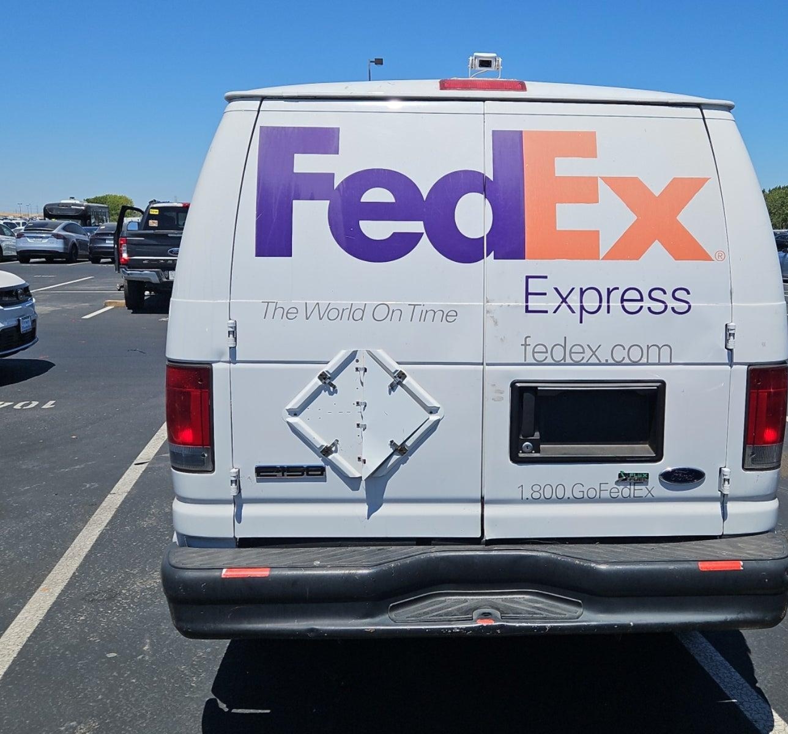 2010 Ford E-150 Commercial vin: 1FTNE1EW5ADA90881