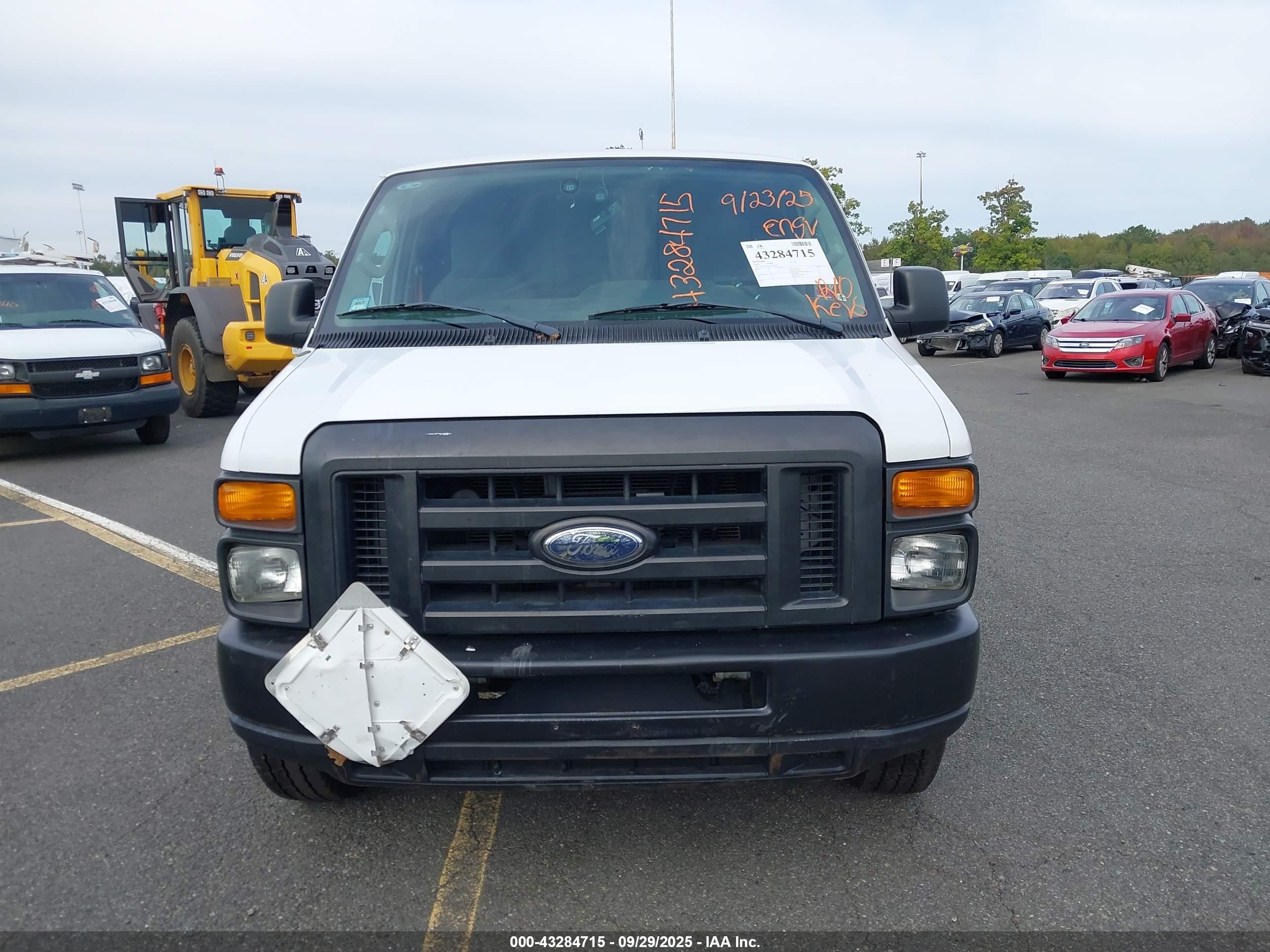 2010 Ford E-150 Commercial/recreational White vin: 1FTNE1EW5ADA91285