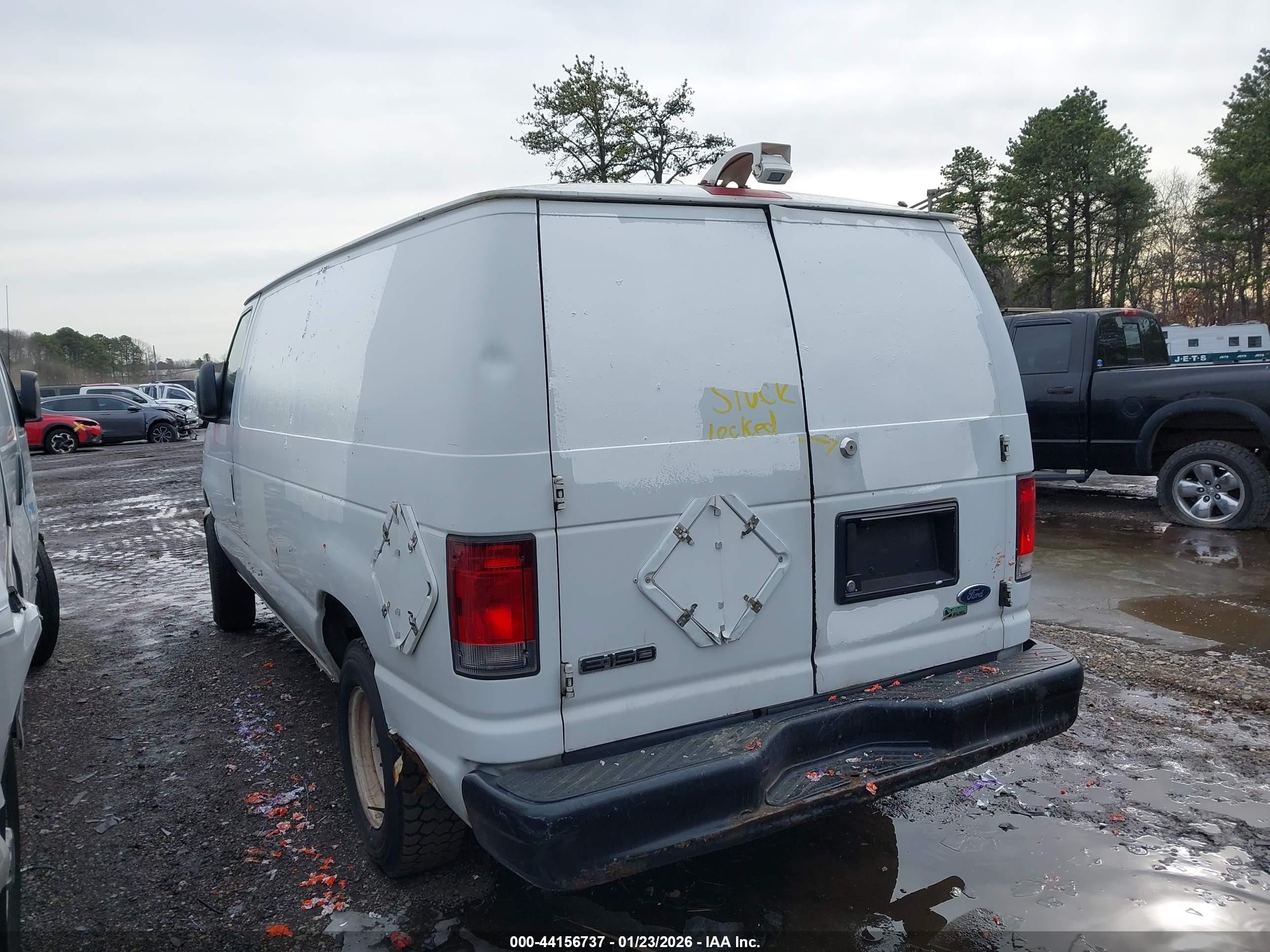 2010 Ford E-150 Commercial/recreational White vin: 1FTNE1EW5ADA91836