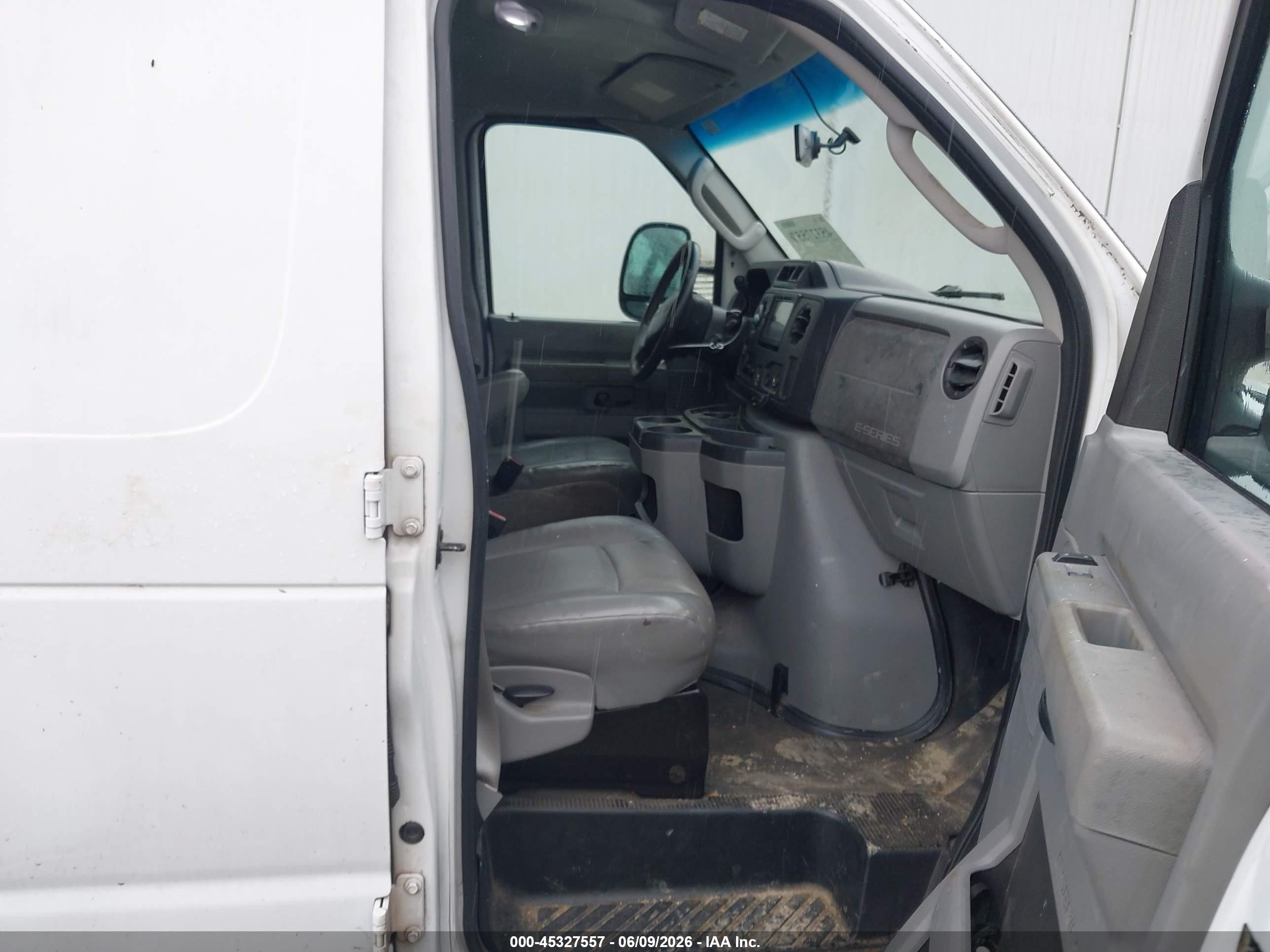 2011 Ford E-150 Commercial White vin: 1FTNE1EW5BDA31881