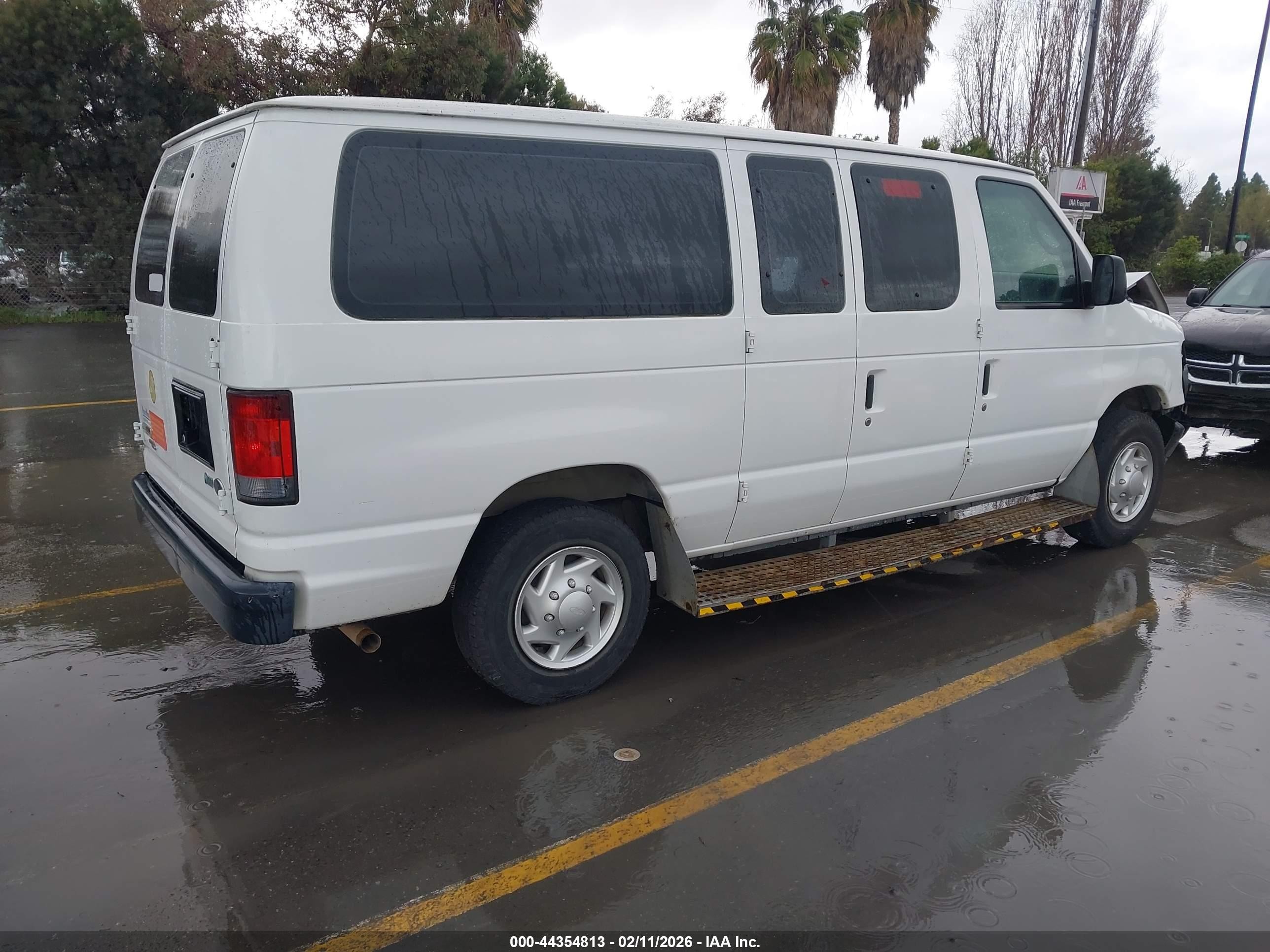 2011 Ford E-150 Commercial White vin: 1FTNE1EW5BDB14209