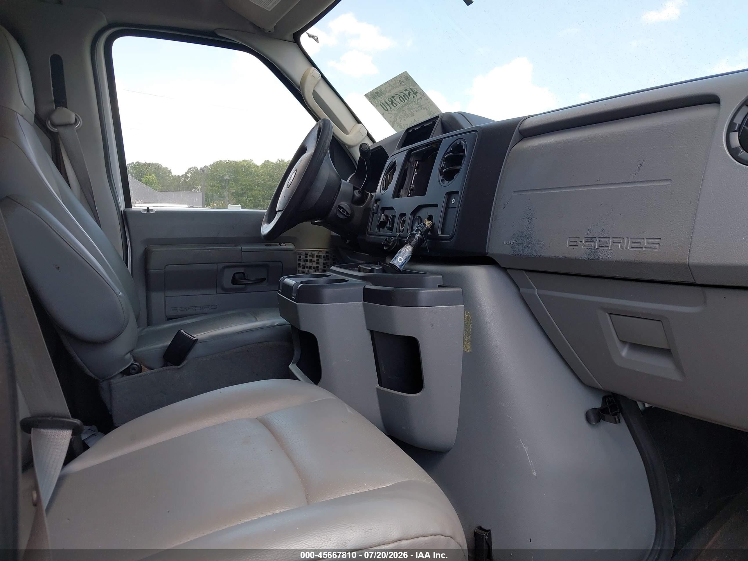2013 Ford E-150 Commercial White vin: 1FTNE1EW5DDA38851