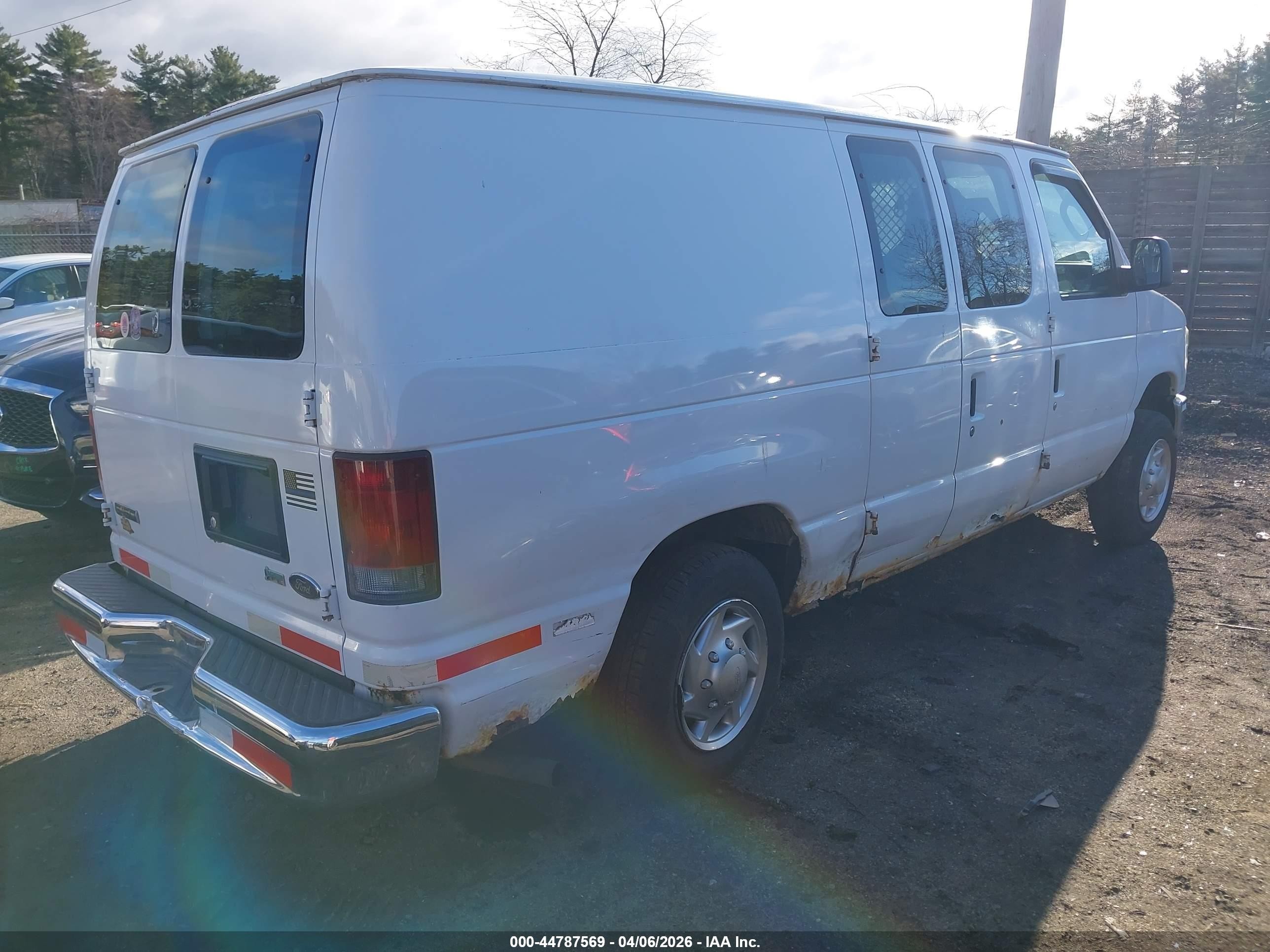 2010 Ford E-150 Commercial/recreational White vin: 1FTNE1EW6ADA69263