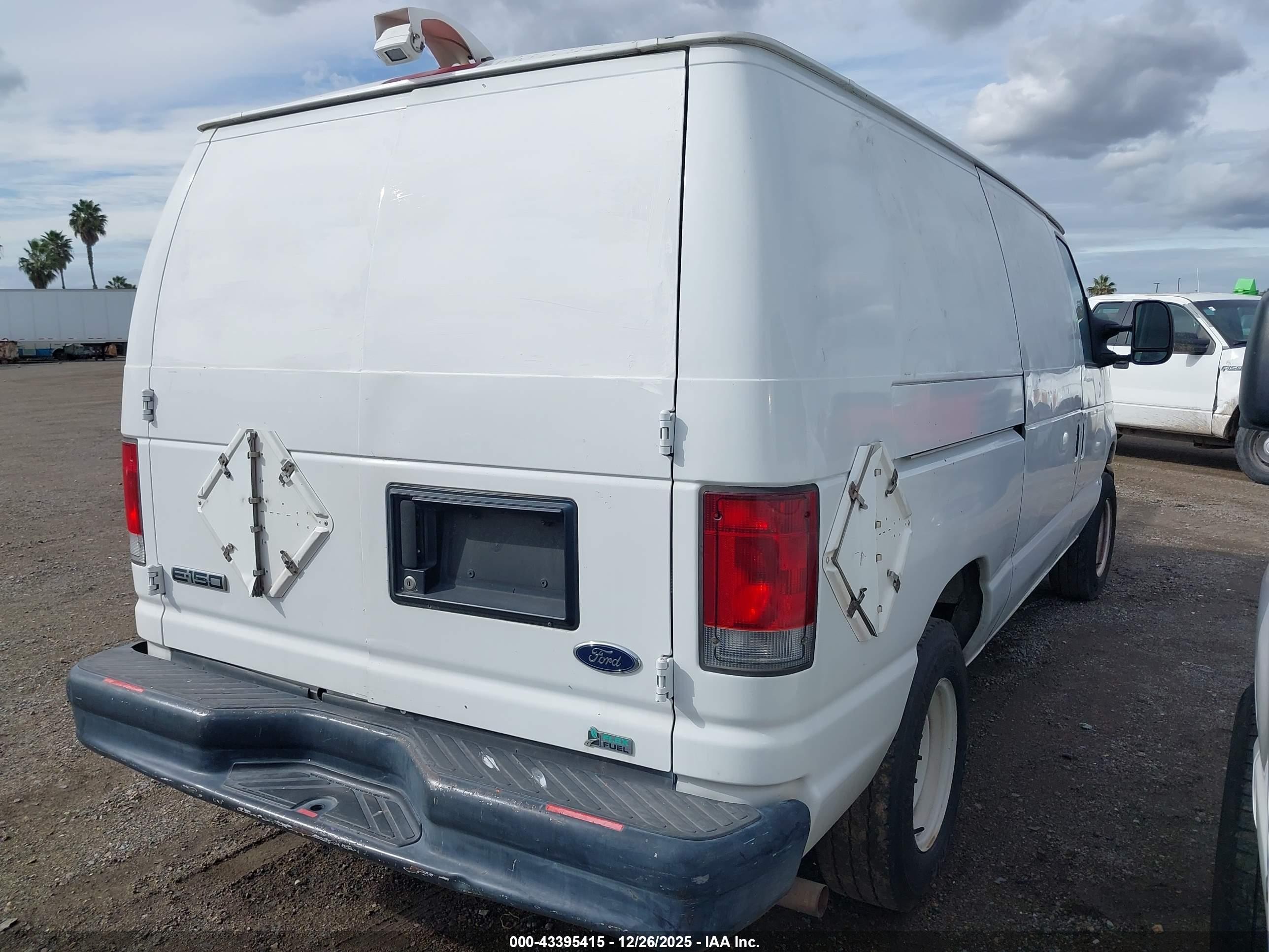 2010 Ford E-150 Commercial/recreational White vin: 1FTNE1EW6ADA90968