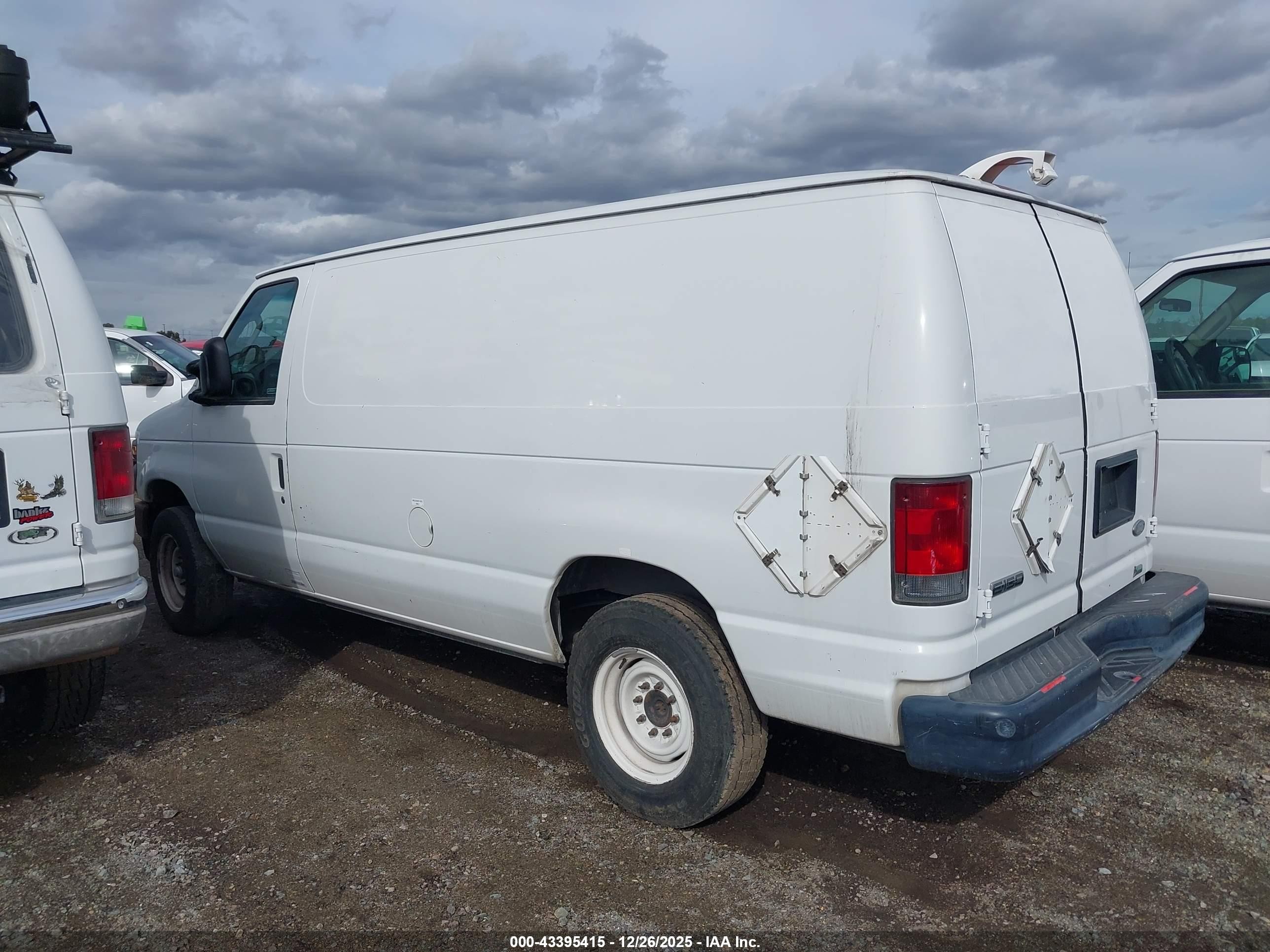 2010 Ford E-150 Commercial/recreational White vin: 1FTNE1EW6ADA90968