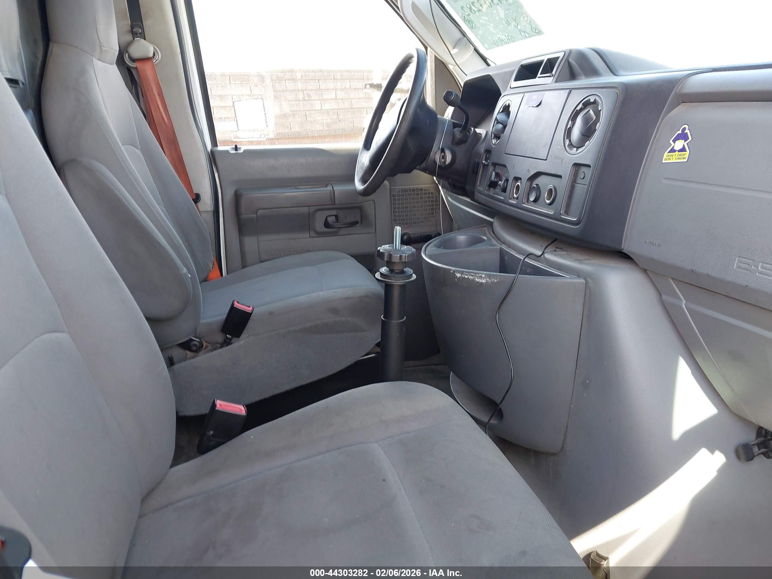2010 Ford E-150 Commercial/recreational White vin: 1FTNE1EW6ADA91196