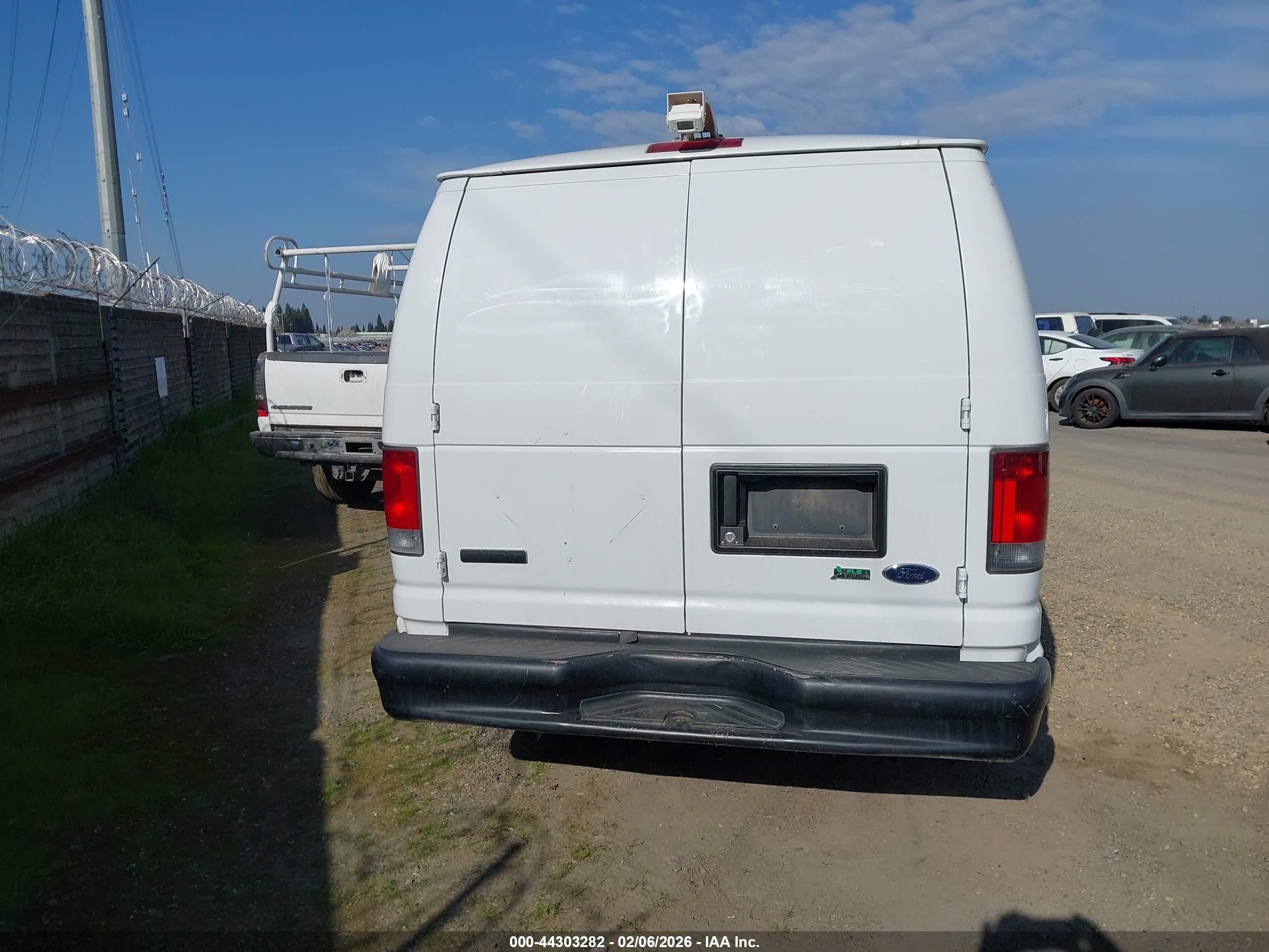 2010 Ford E-150 Commercial/recreational White vin: 1FTNE1EW6ADA91196