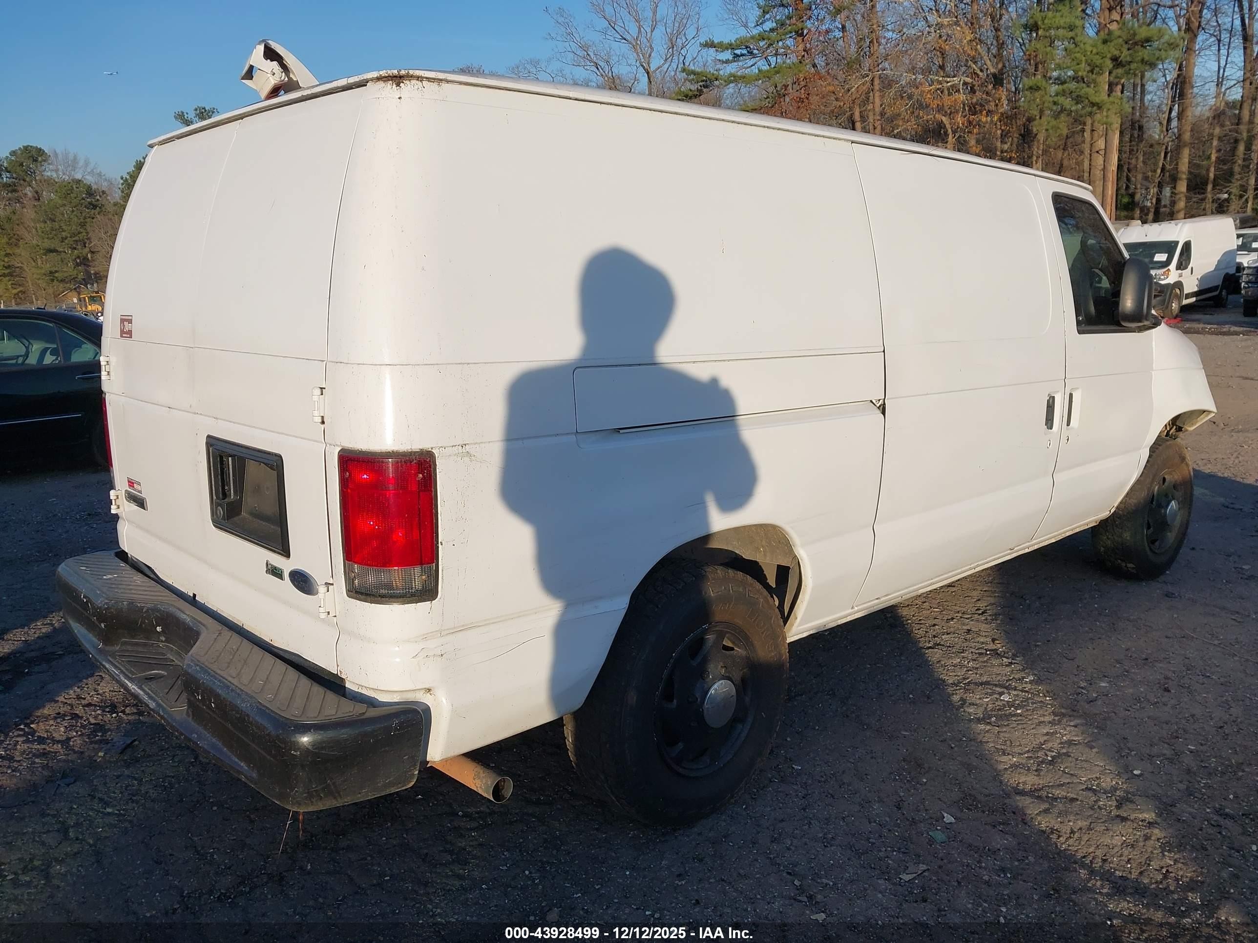2010 Ford E-150 Commercial/recreational White vin: 1FTNE1EW6ADA91540