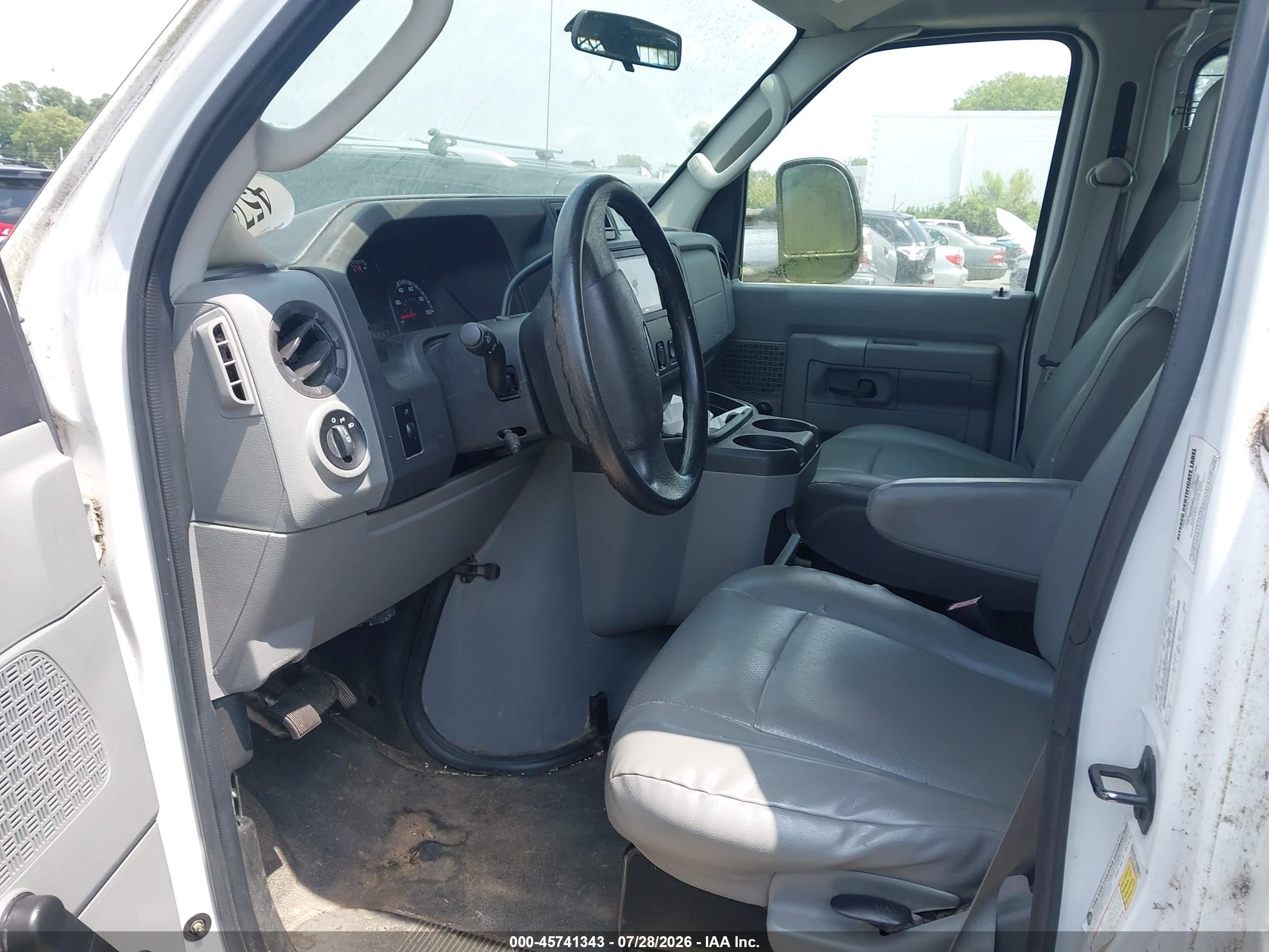 2013 Ford E-150 Commercial White vin: 1FTNE1EW6DDA29575