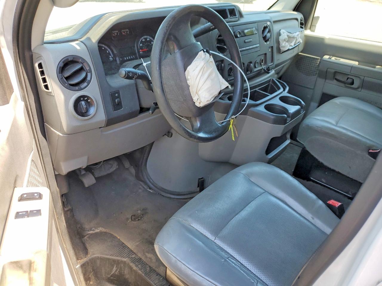 2014 Ford Econoline E150 Van White vin: 1FTNE1EW6EDA34910