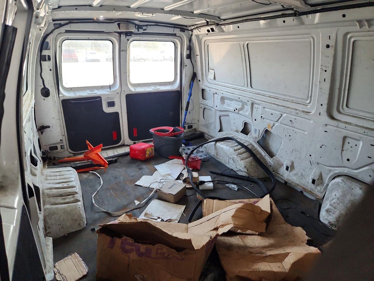 2010 Ford Econoline E150 Van White vin: 1FTNE1EW7ADA31346