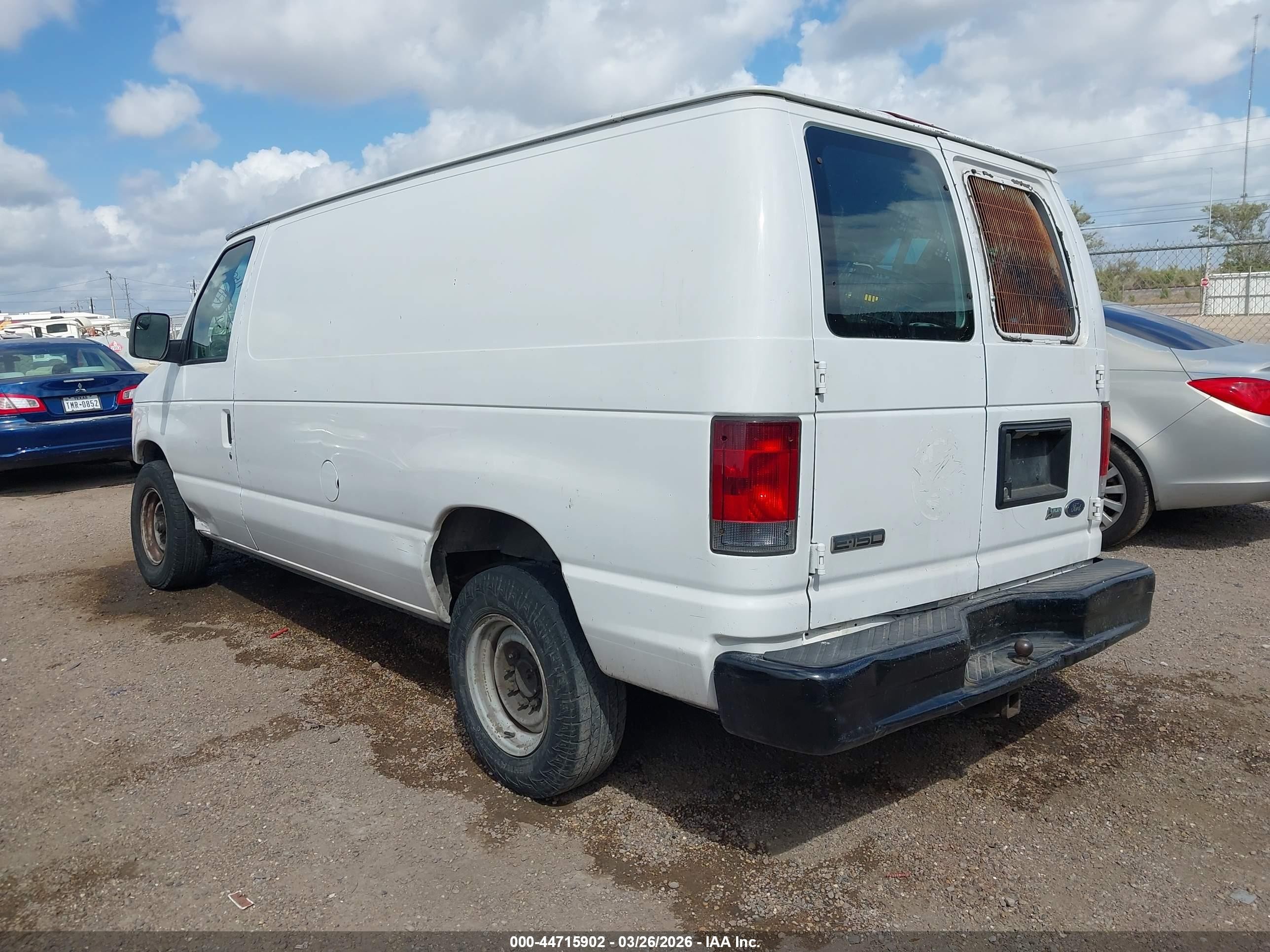 2010 Ford E-150 Commercial/recreational White vin: 1FTNE1EW7ADA87528