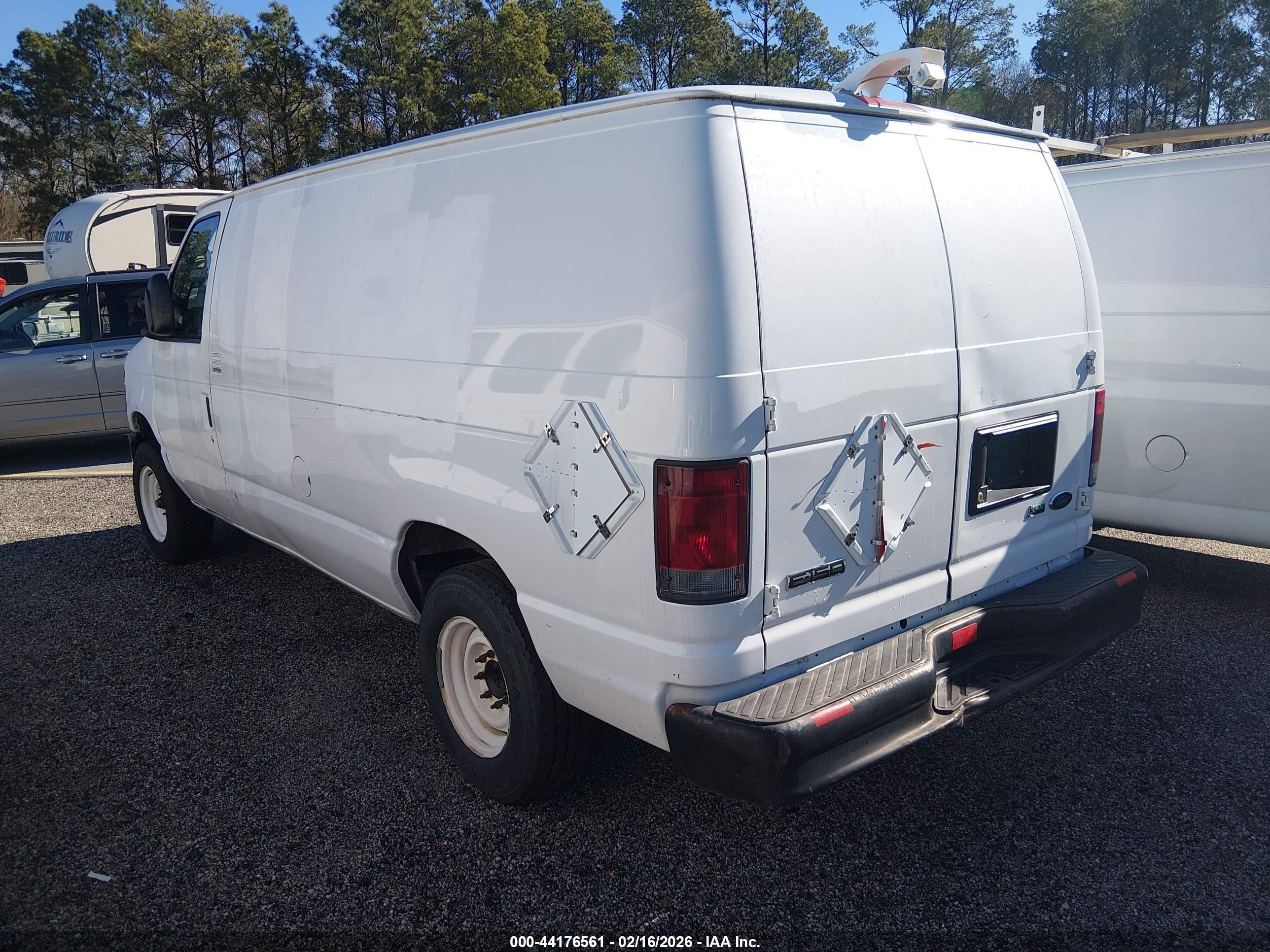 2010 Ford E-150 Commercial/recreational White vin: 1FTNE1EW7ADA90557