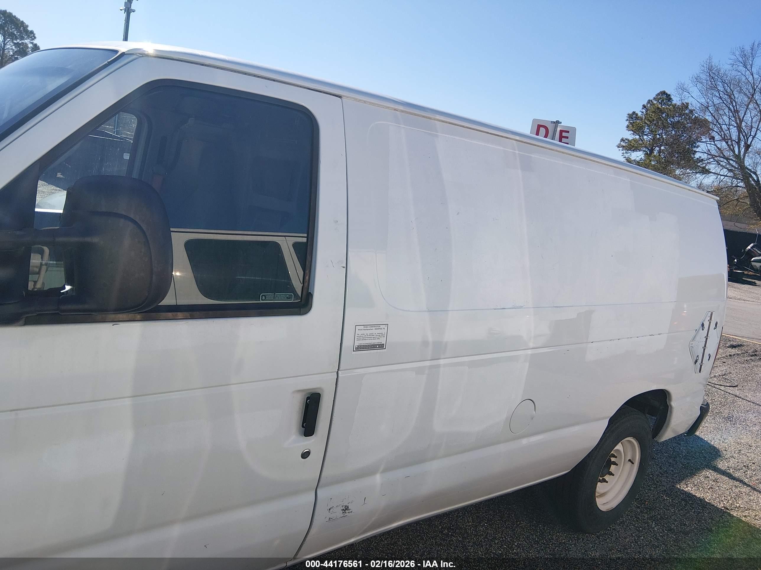 2010 Ford E-150 Commercial/recreational White vin: 1FTNE1EW7ADA90557