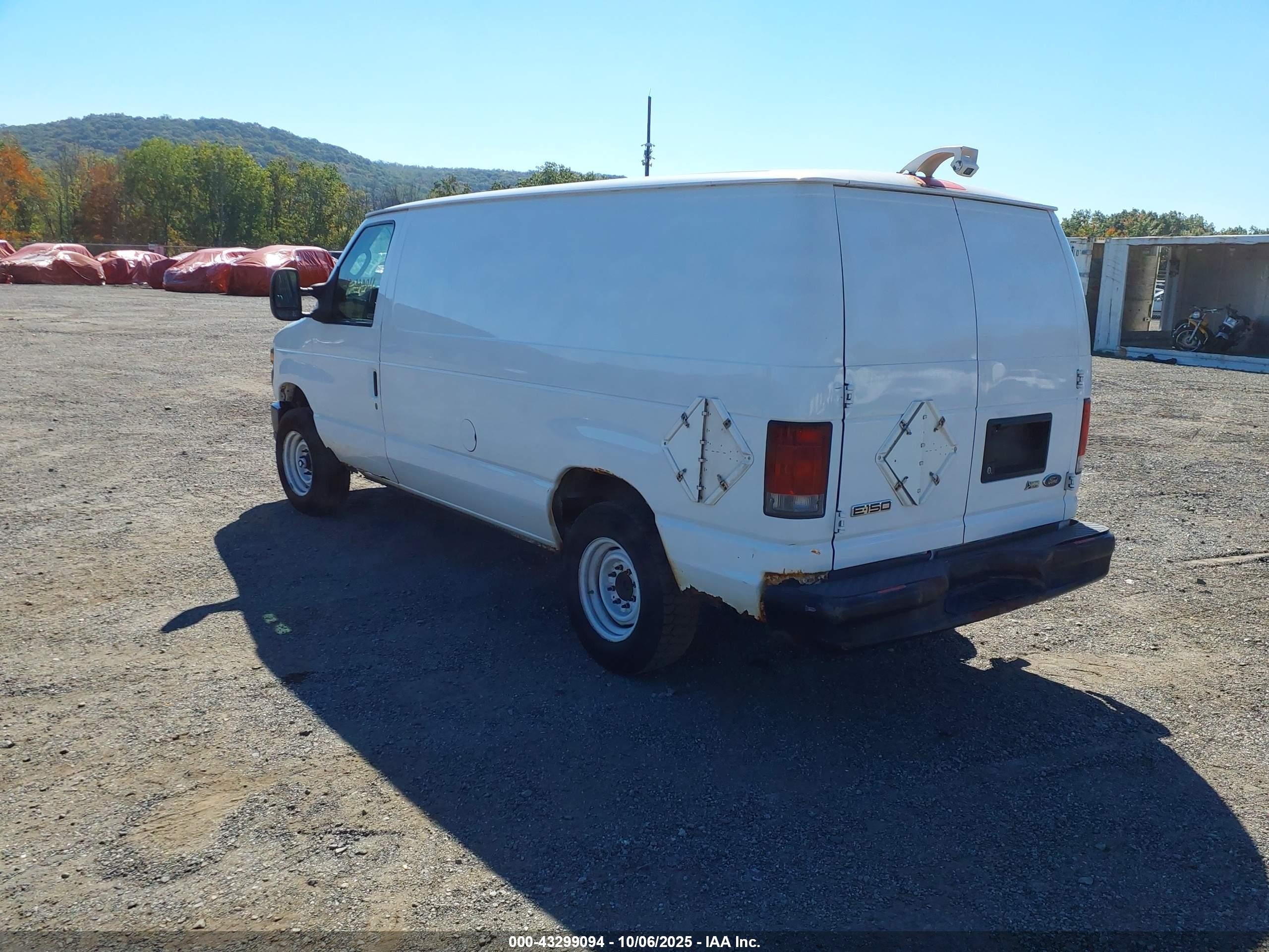 2010 Ford E-150 Commercial/recreational White vin: 1FTNE1EW7ADA91742