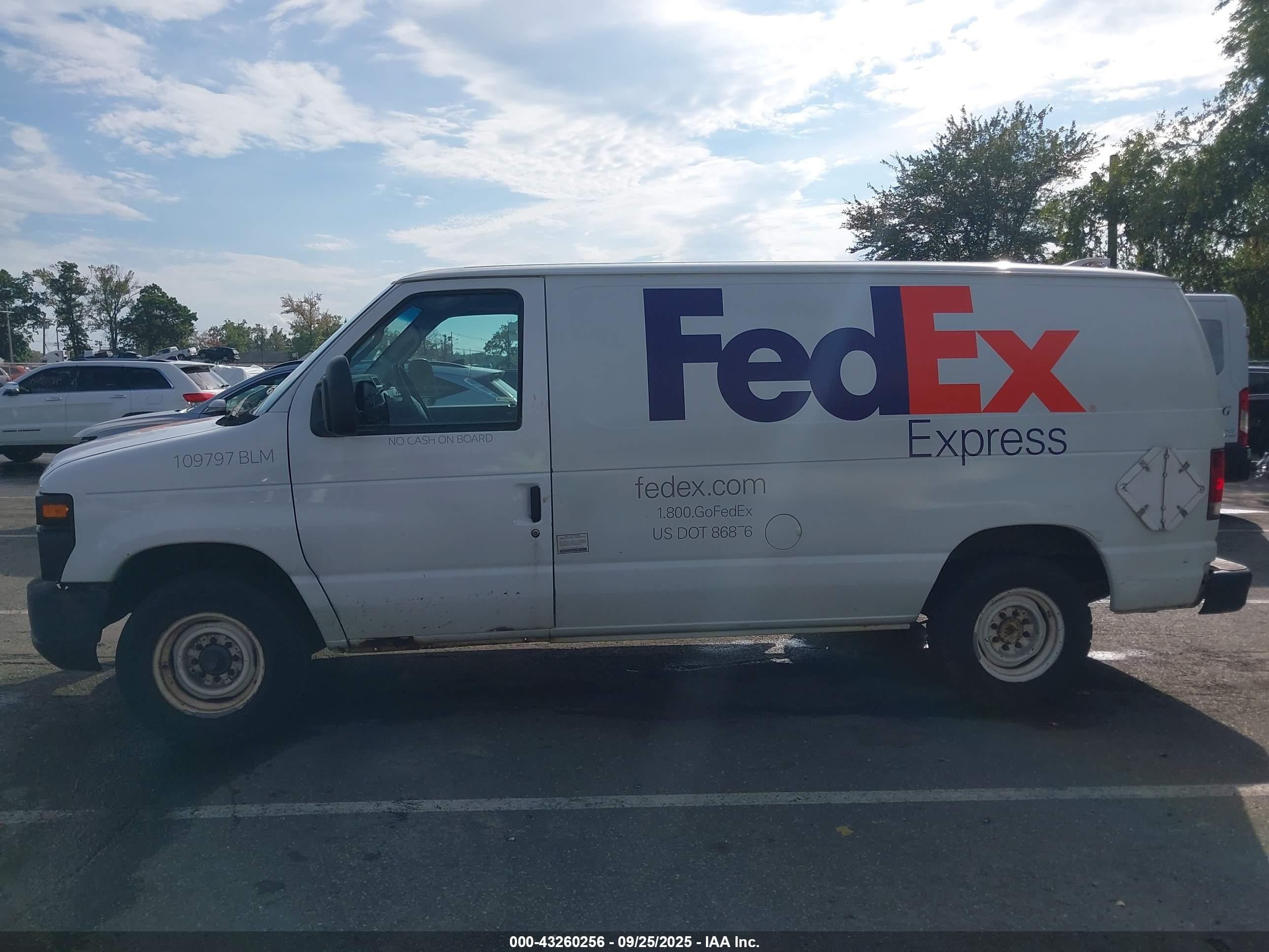2010 Ford E-150 Commercial/recreational Белый vin: 1FTNE1EW7ADA91790