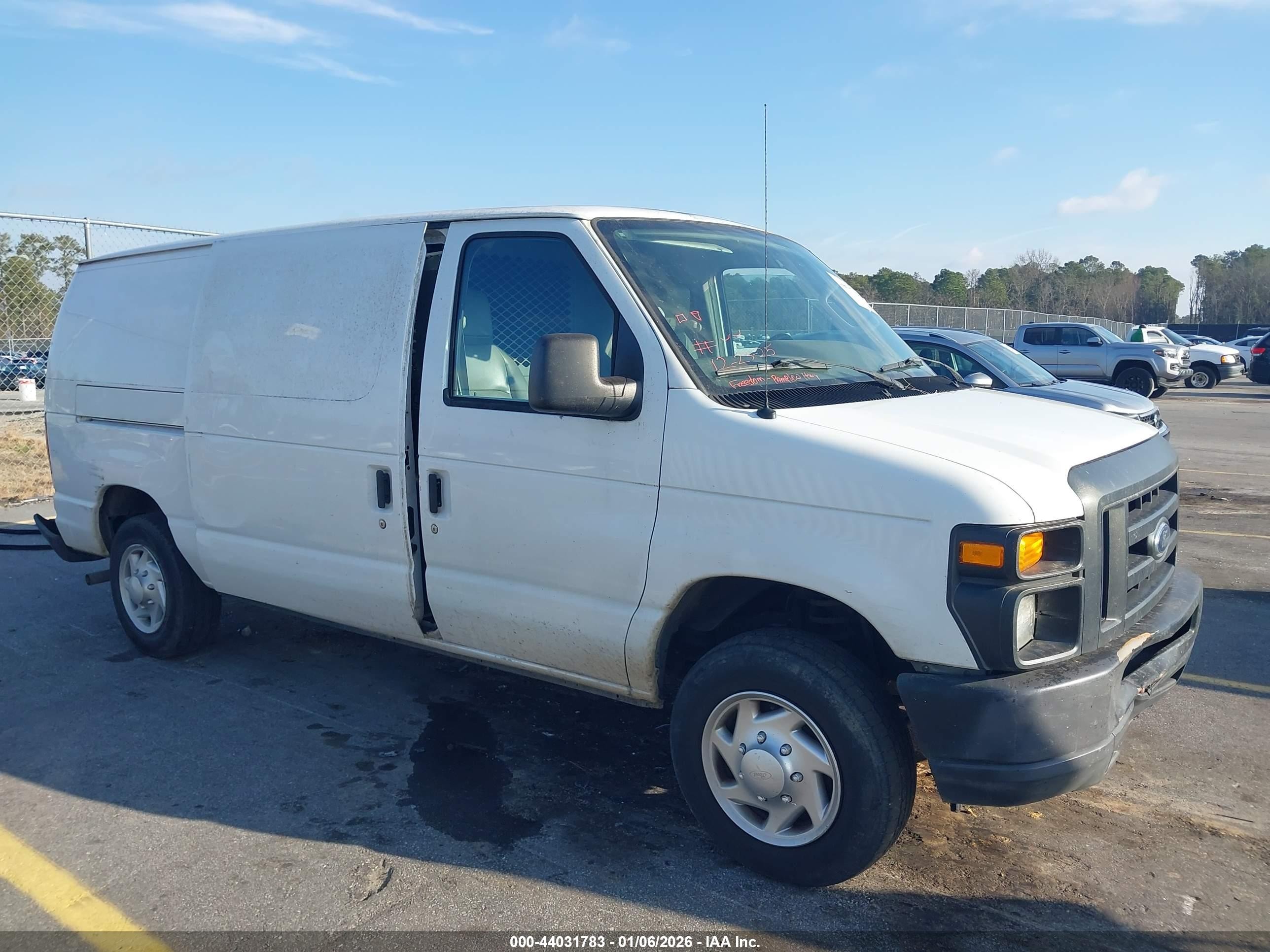 2010 Ford E-150 Commercial/recreational Белый vin: 1FTNE1EW7ADA95824