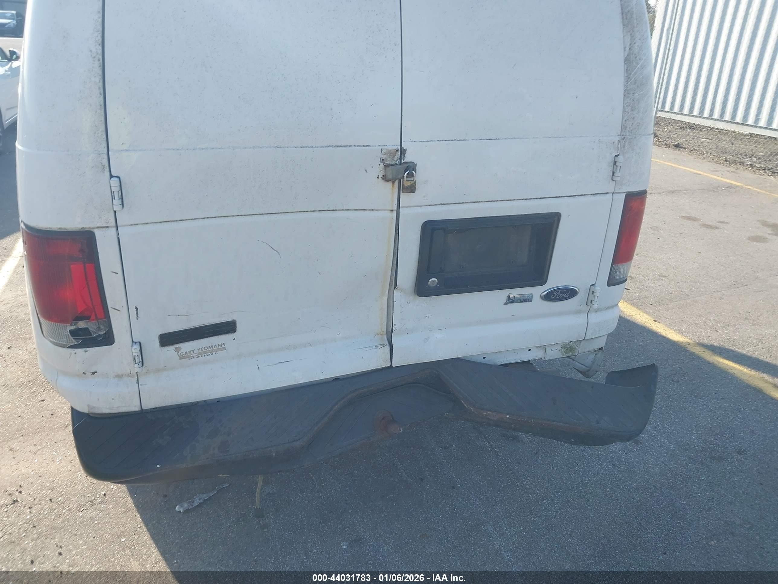 2010 Ford E-150 Commercial/recreational White vin: 1FTNE1EW7ADA95824