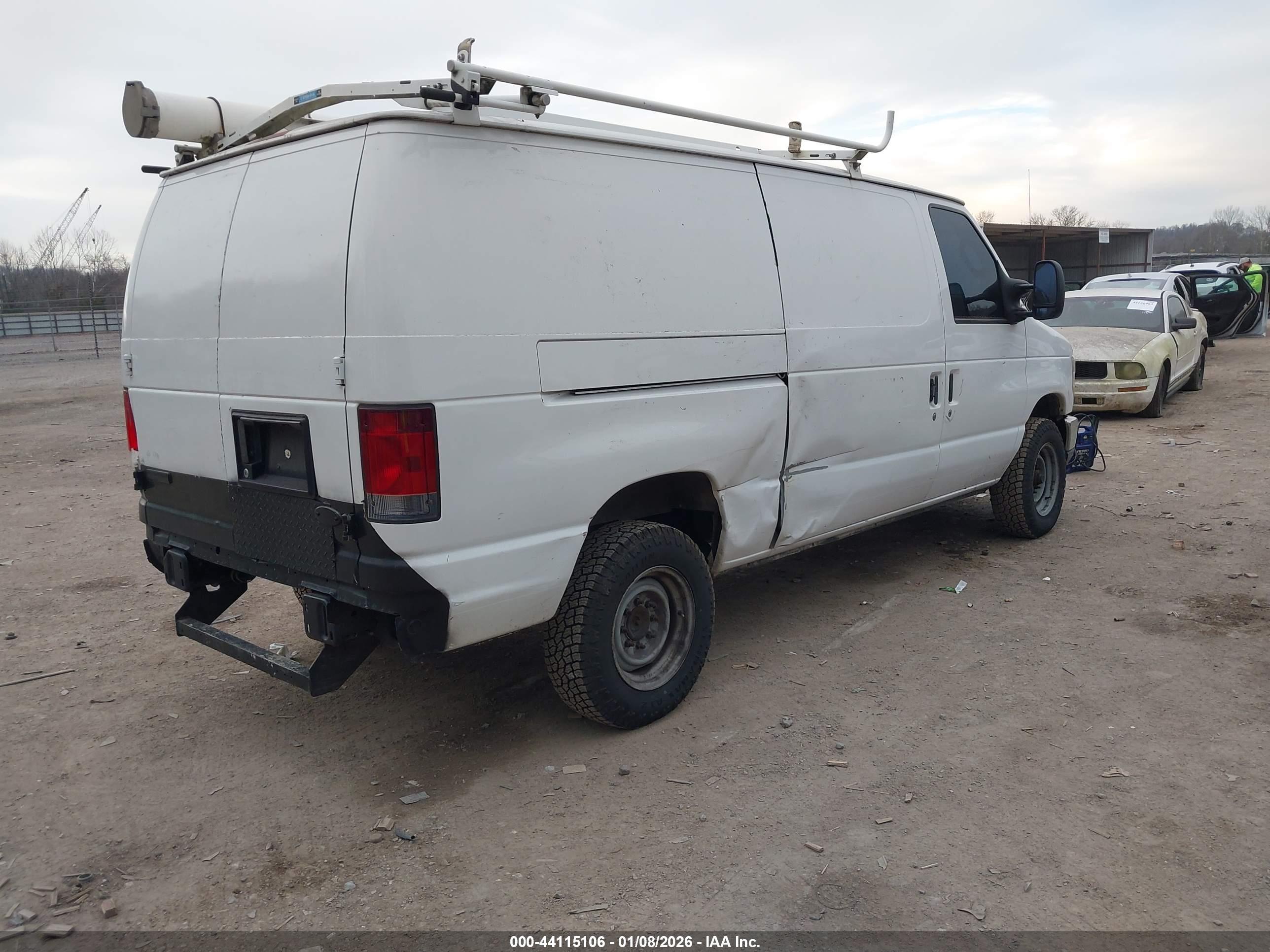 2010 Ford E-150 Commercial/recreational Белый vin: 1FTNE1EW7ADA96021