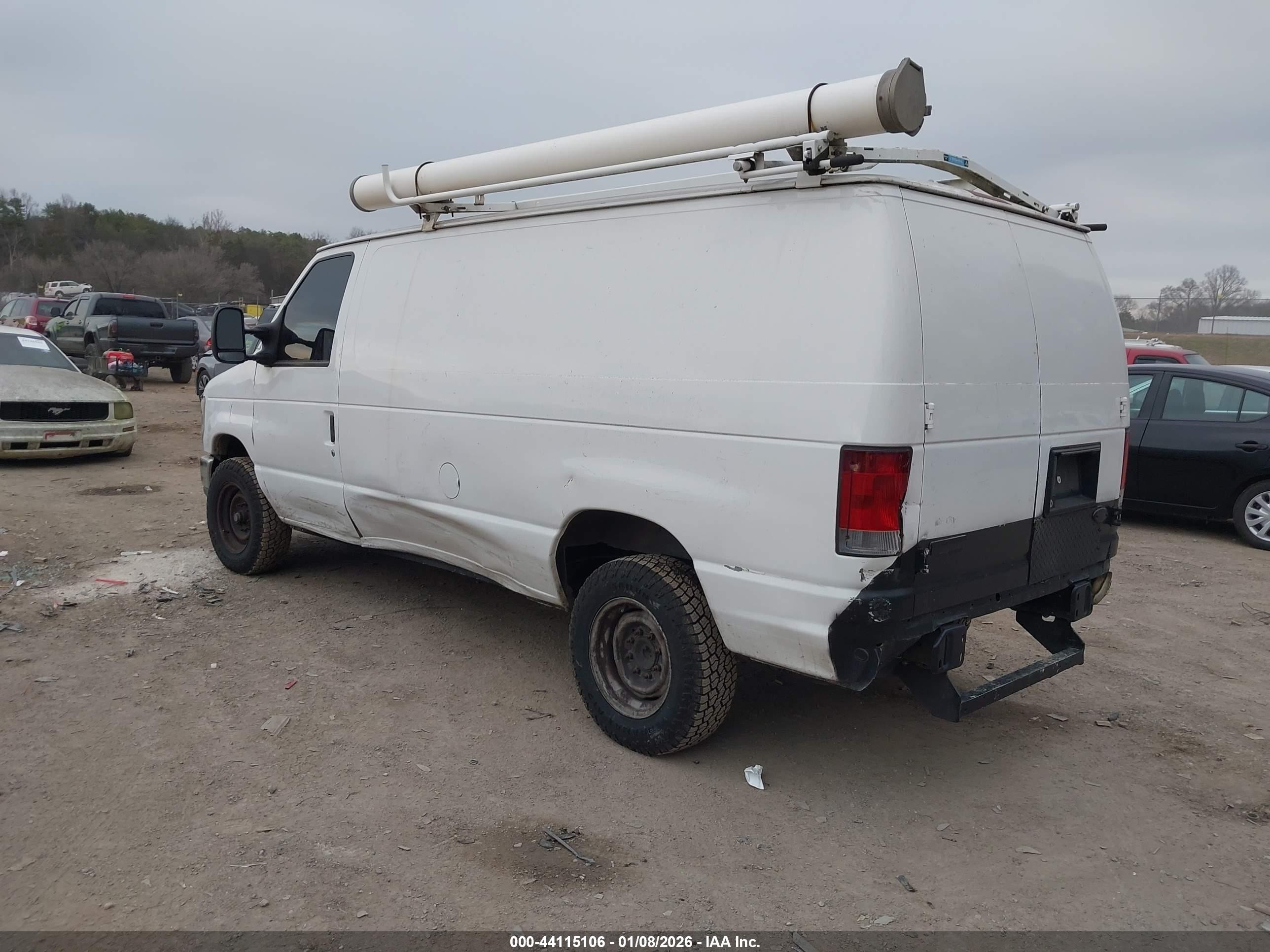 2010 Ford E-150 Commercial/recreational Белый vin: 1FTNE1EW7ADA96021