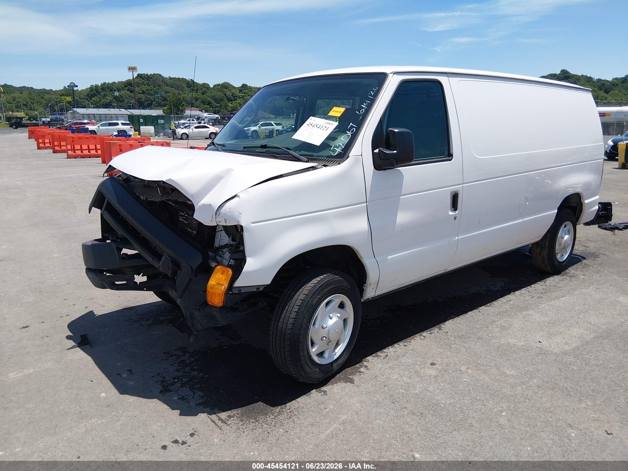 2012 Ford E-150   White vin: 1FTNE1EW7CDA76614
