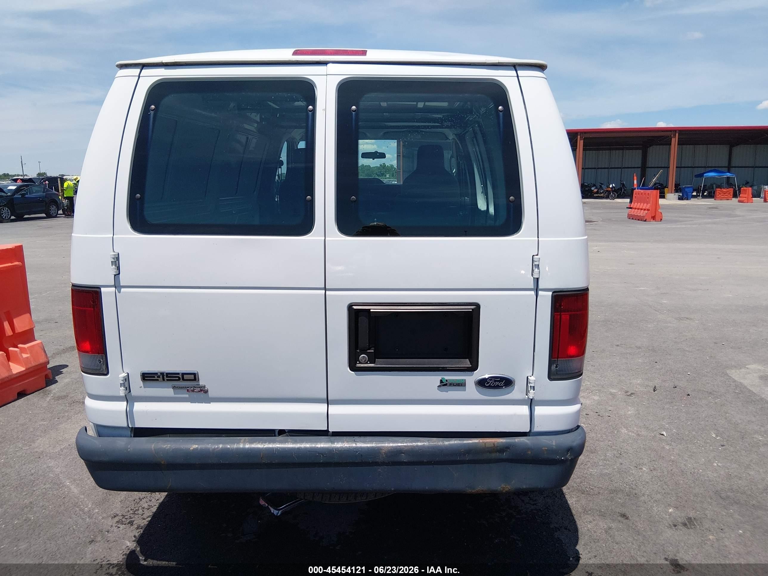 2012 Ford E-150   White vin: 1FTNE1EW7CDA76614