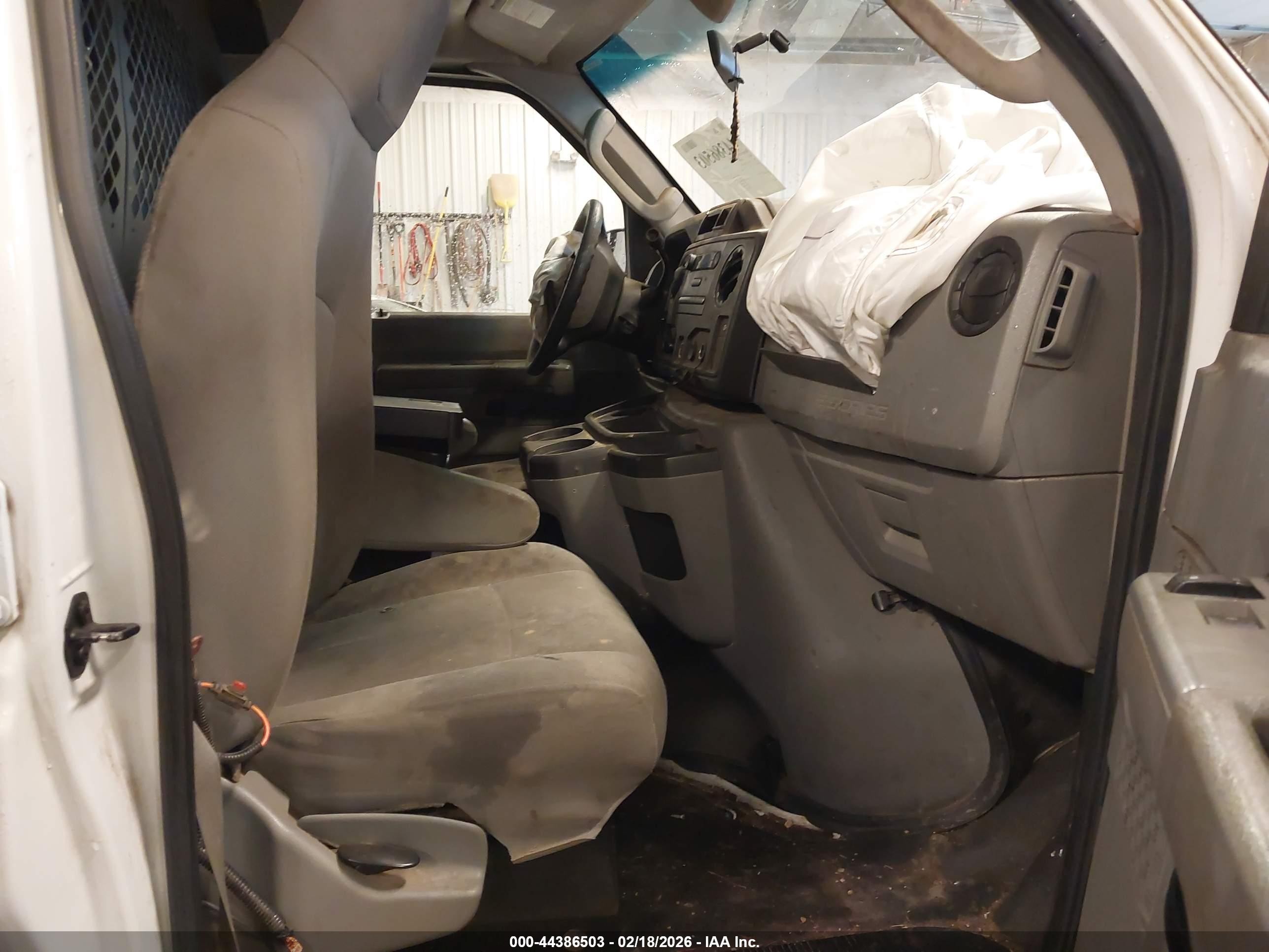 2012 Ford E-150 Commercial Белый vin: 1FTNE1EW7CDA97432