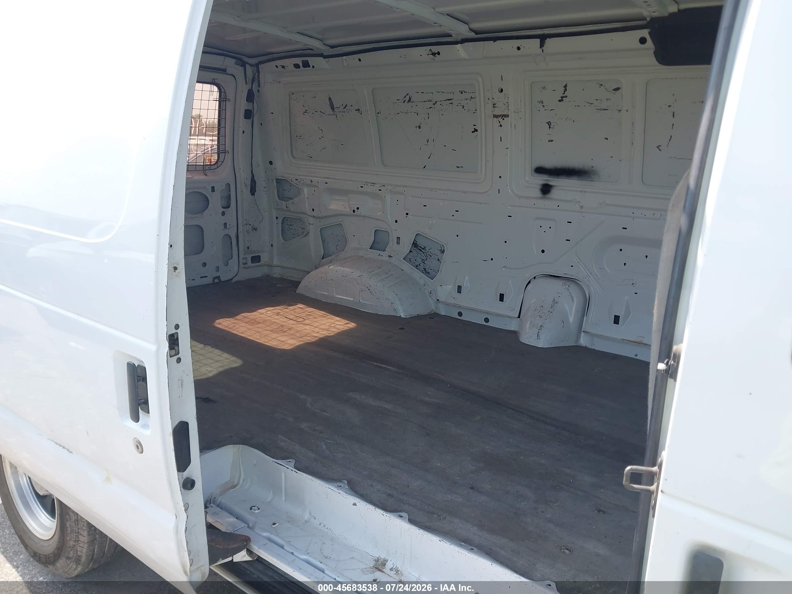 2013 Ford E-150 Commercial White vin: 1FTNE1EW7DDA34011